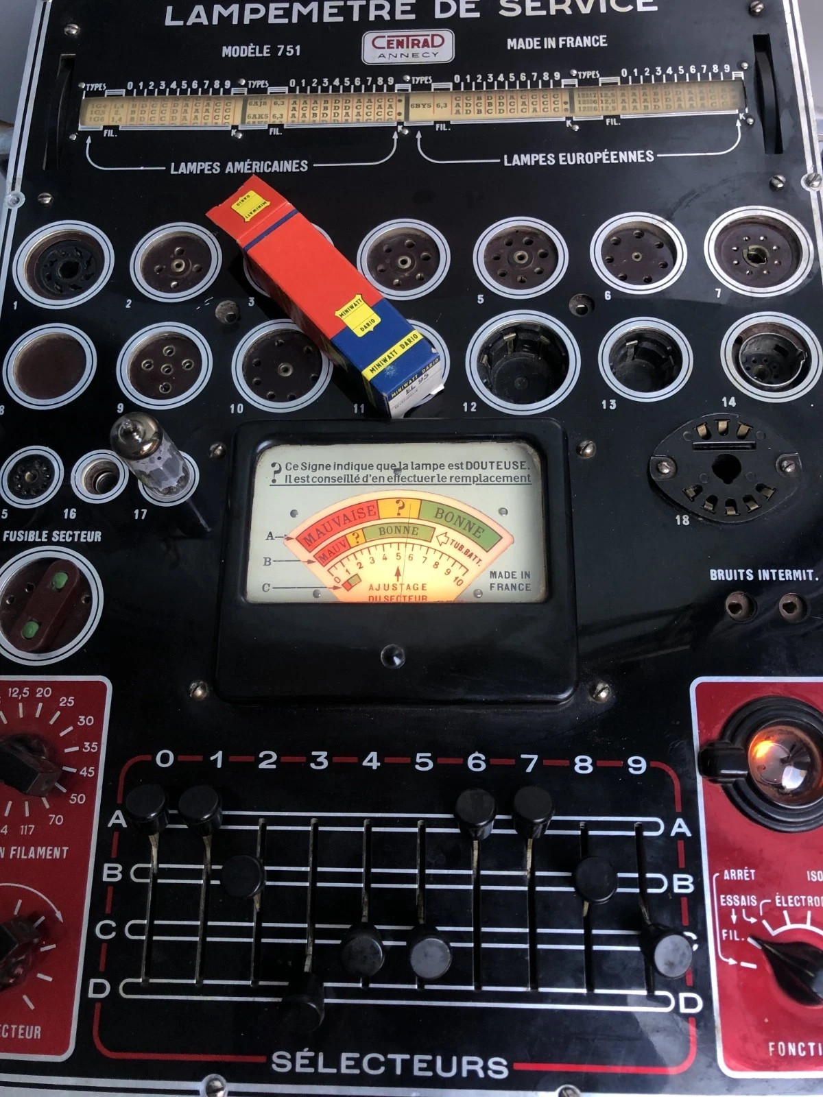 1 x Miniwatt Dario EL95 valvo, Hamburg NOS/NIB tube – Tested