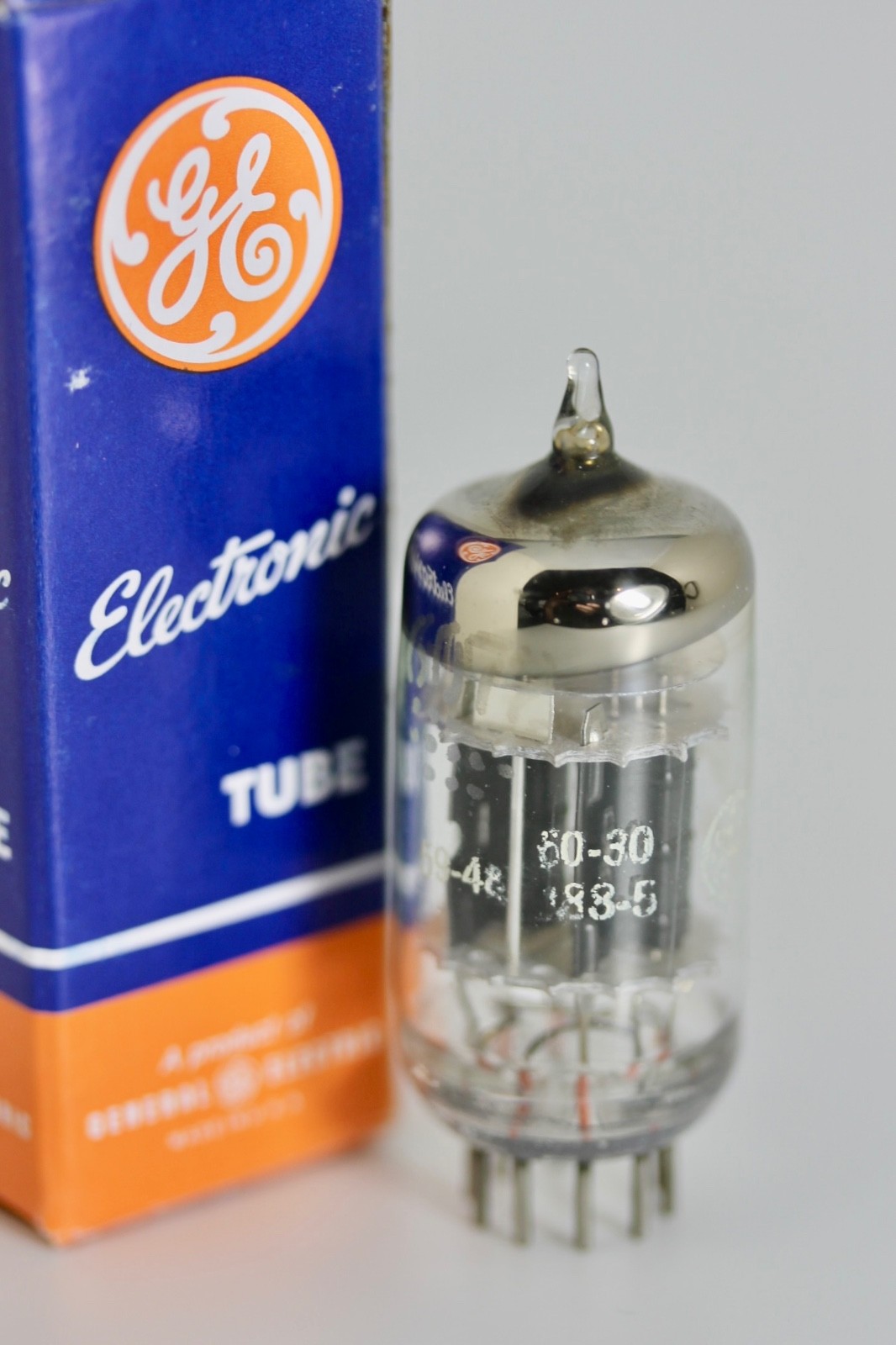 NOS GE 6072 JG-6072 (12AY7) BLACK-PLATE 3-MICA TUBES MATCHED PAIR TROPHY 1959