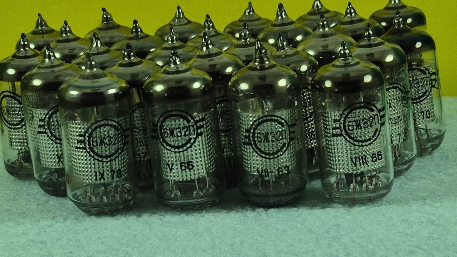 30 pcs 6J32P/EF86 /EF806/6BK8 Svetlana Tubes New