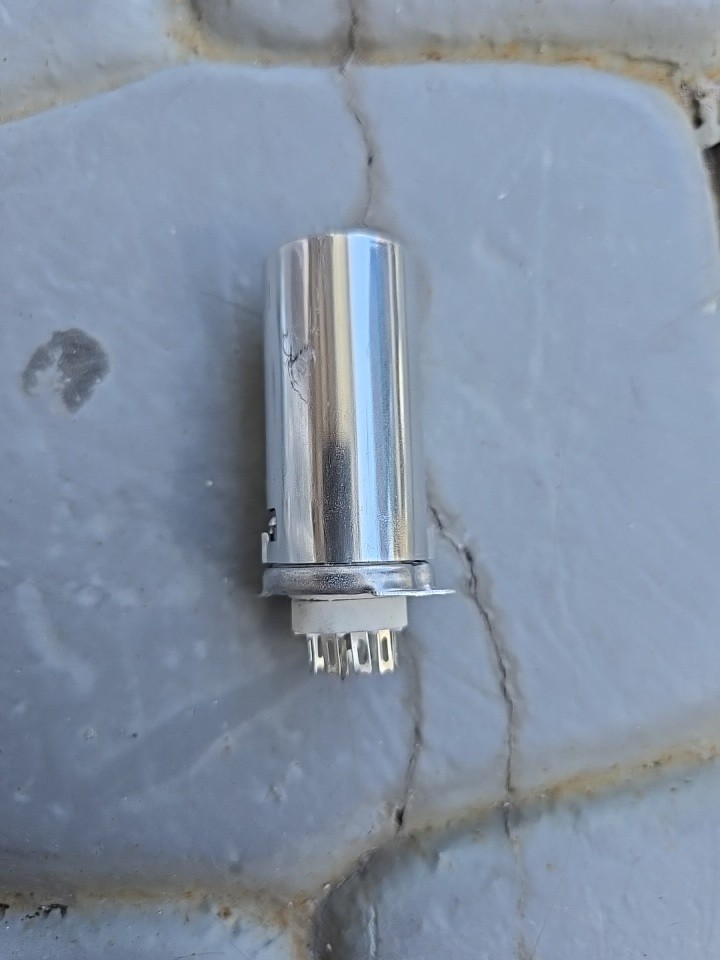 9 Pin Preamp Tube Socket W/Shield for 12AX7-12AU7-12AT7-5751 Noval B9A New!
