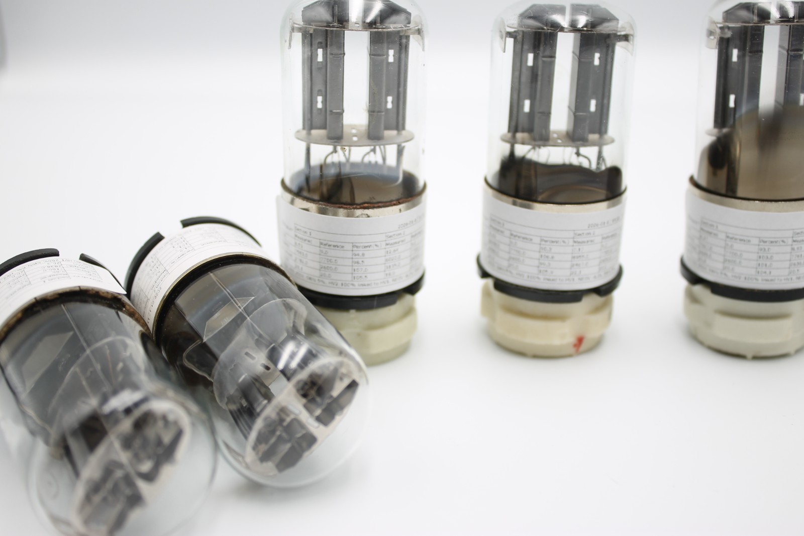 1 PCS 6N8S / 6N8S / 6SN7 / 1578 / ECC32. MELZ. Metal Base. Etracer Tested.
