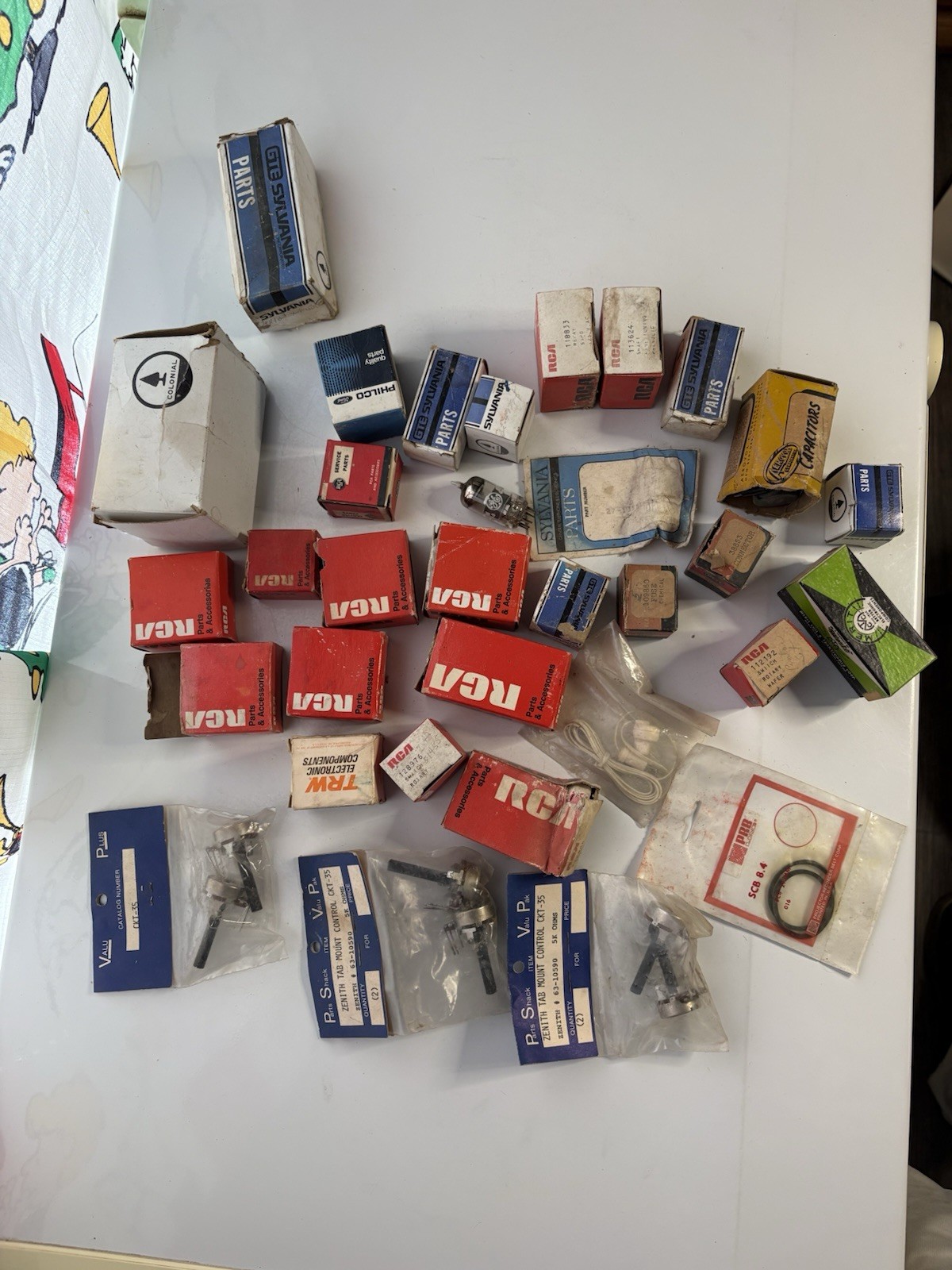 Mixed Parts Vintage RCA, GE, Zenith, Sylvania-Radio/TV-Parts-Tubes UNTESTED Lot