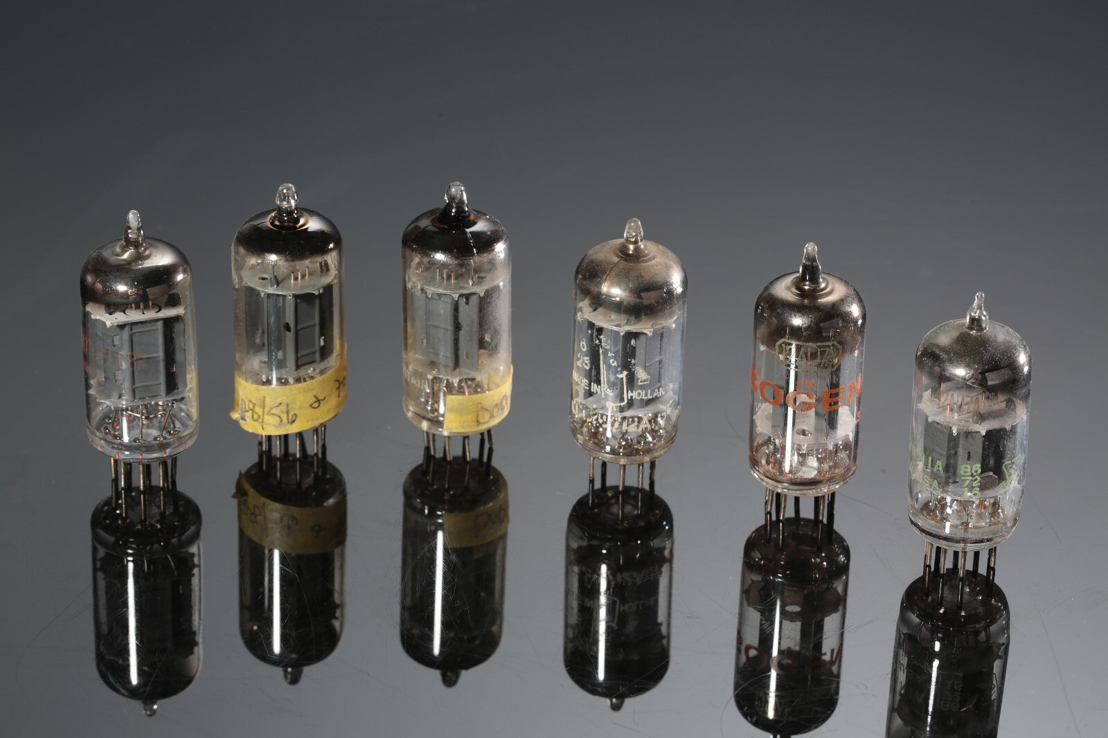 Lot of 6 Vintage 12AU7/ECC82 Vacuum Tubes Telefunken Mullard