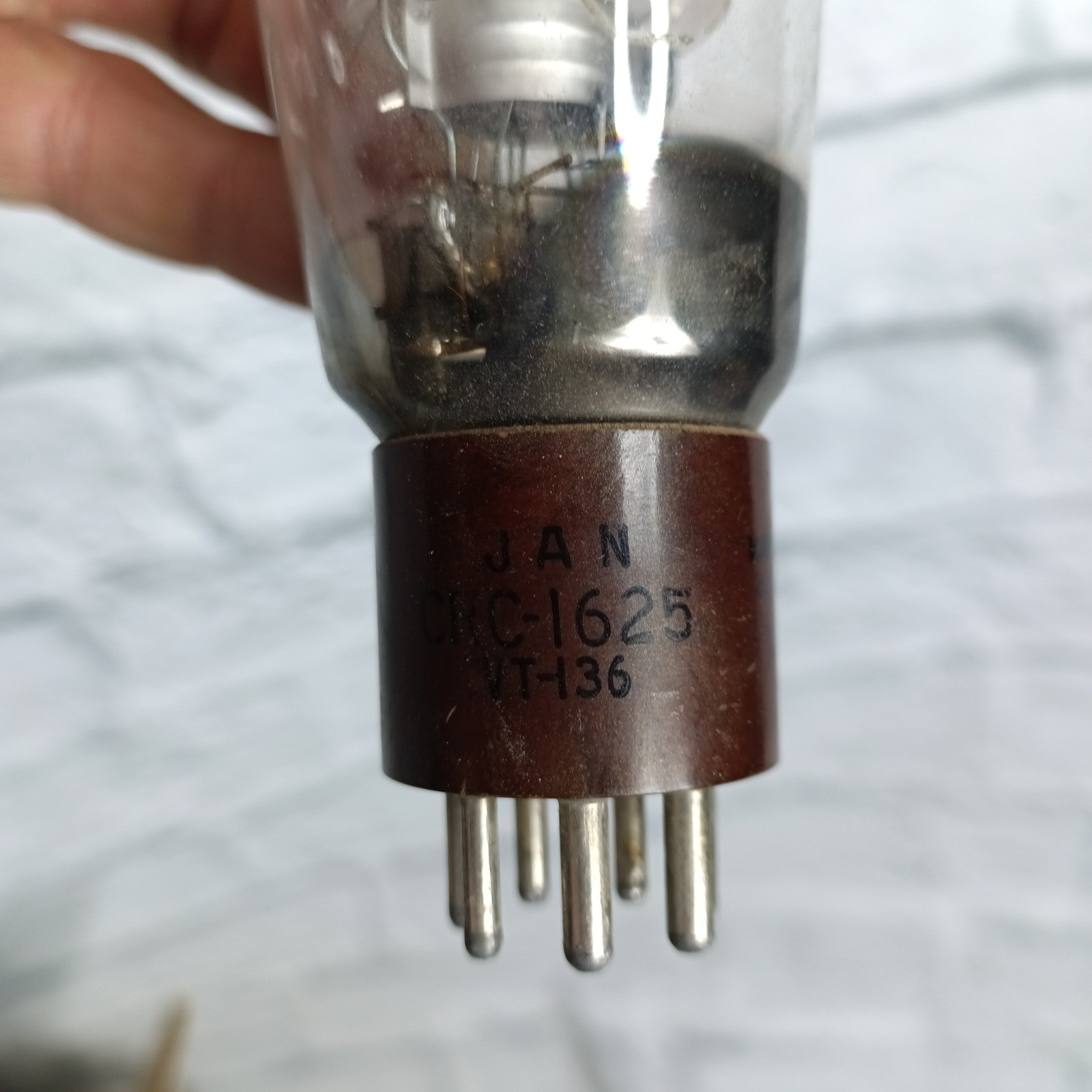 JAN CRC-1625 Vacuum Tube VT-136 Military Radio Transmitter 7-Pin Brown Base cf