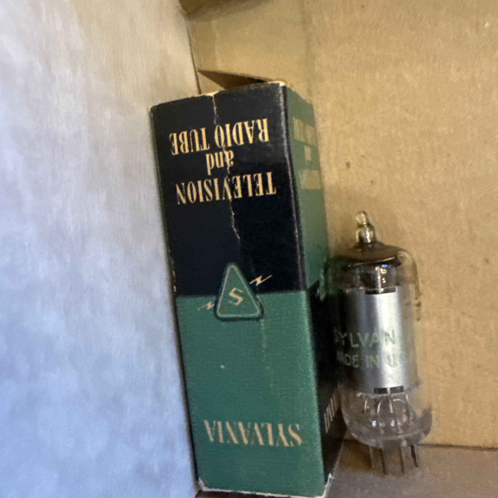 Lot Of 4: Sylvania CBS Emerson & Realistic 1R5 vacuum tubes NOS T28
