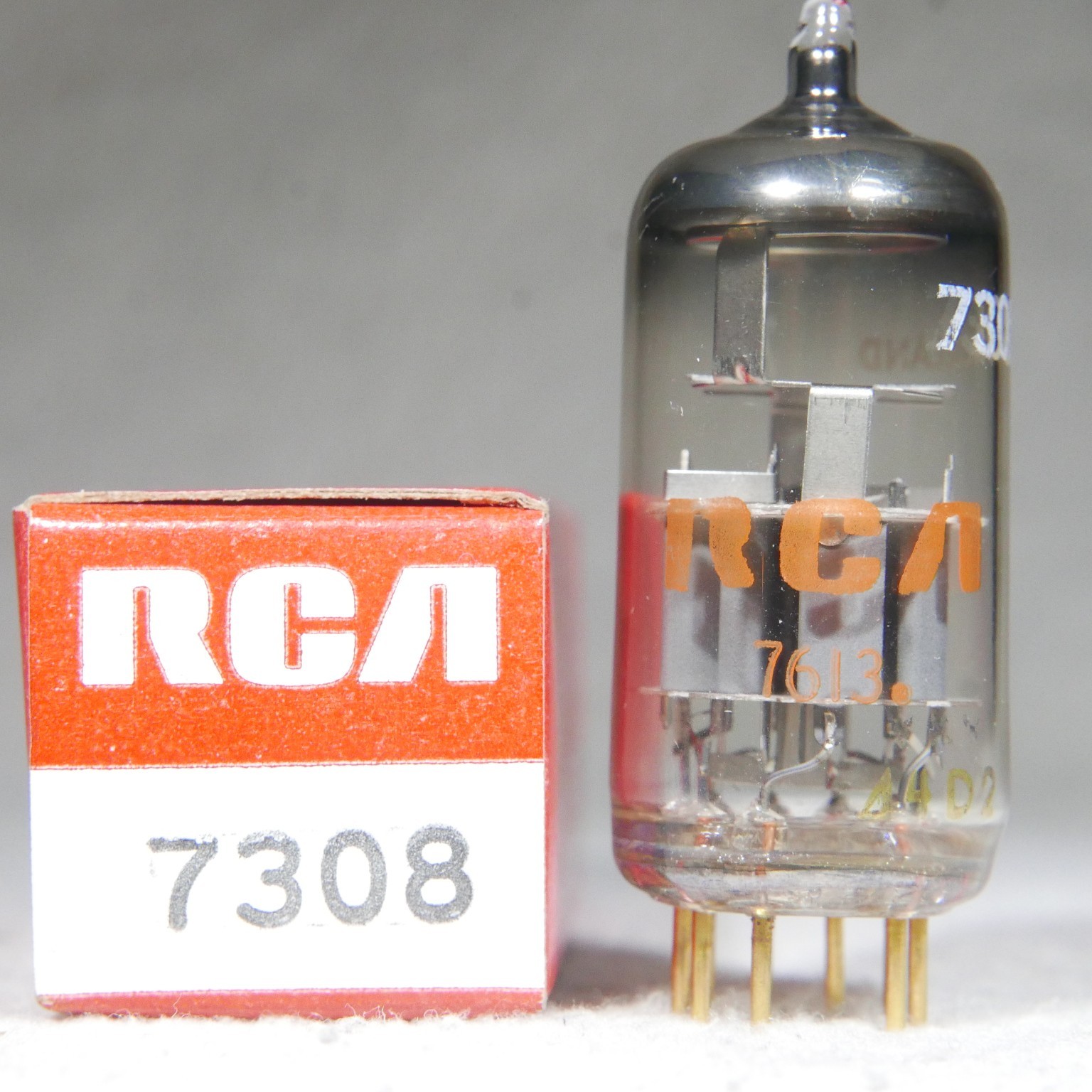 NOS/NIB Amperex (RCA Label) 7308/E188CC O-Getter Gold Pin Made in Holland 1974