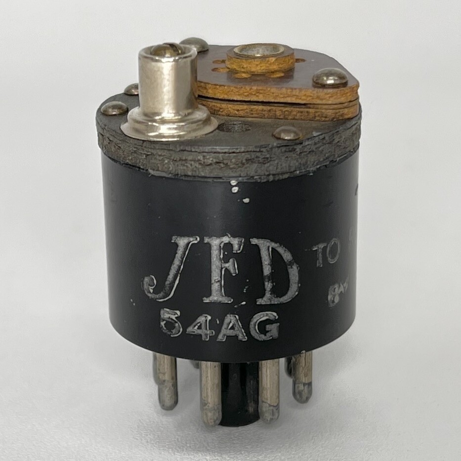 Vintage JFD Sockette 54AG Radio Tube Socket Adapter For 1A7 Tube to 1R5 Tube (e)