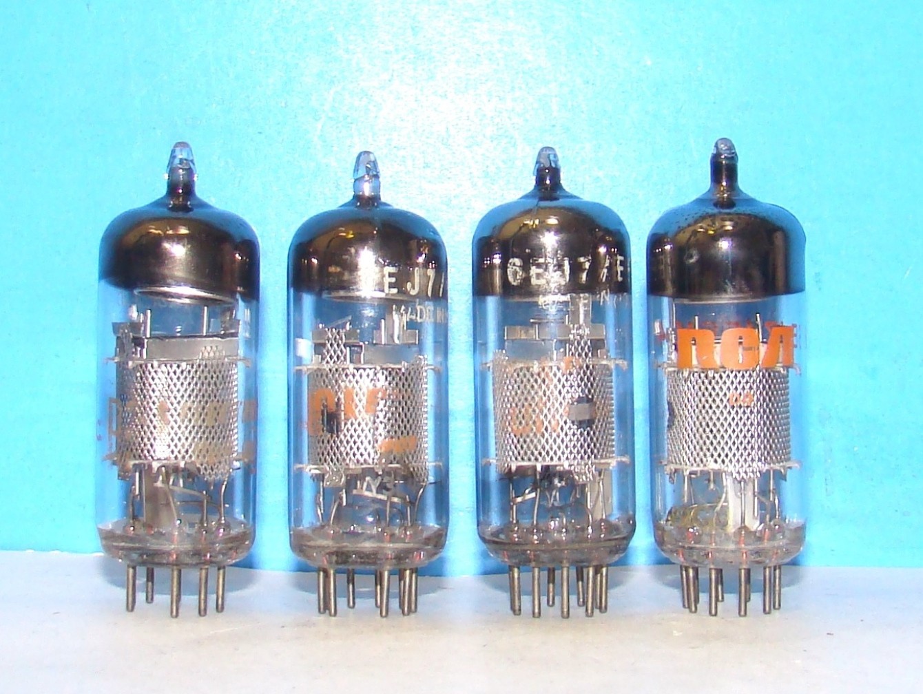 6EJ7 EF184 RCA 4 mesh plate radio audio amplifier vacuum tubes valve Holland