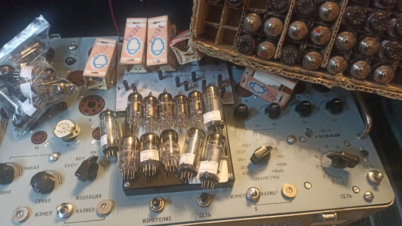 Tube Tester L3-3(befor 72)Full Tube Set 6P1P -EV (4) 6N3P-EV (3) 6Z3P-E(5)