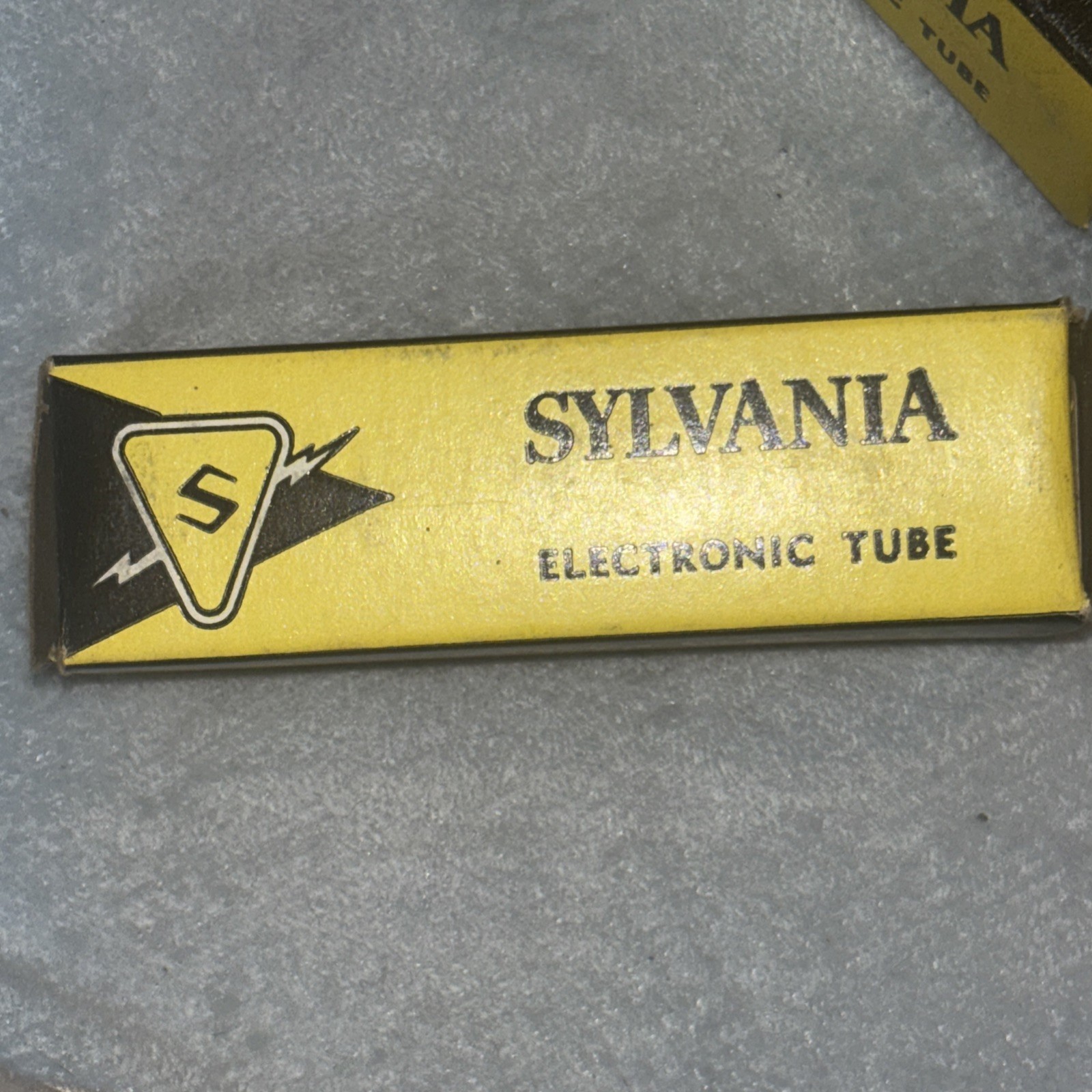 Sylvania 8BQ5 Yellow Box NOS NIB Phillips Made In Holland Tested Output Pentode