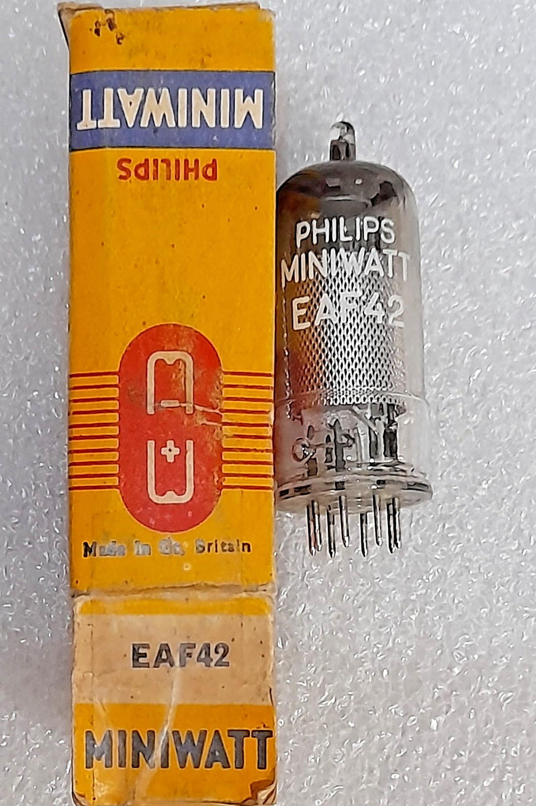 EAF42 (6CT7) Philips Miniwatt NOS Vacuum Tube, untested – will combine shipping