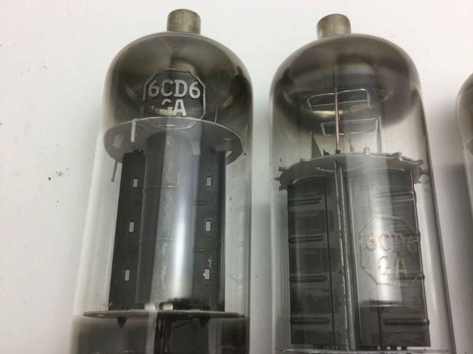 Lot of 6 Vintage Electronic Vacuum Tubes 5U4GB (2), 6CD6GA (2),