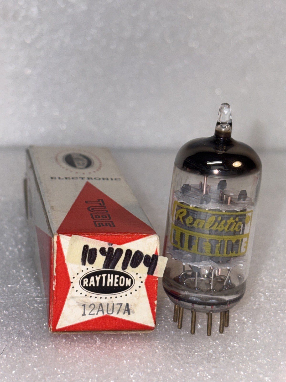 Raytheon Realistic Gold Pin Vacuum Tube TV7 Tested NOS NIB