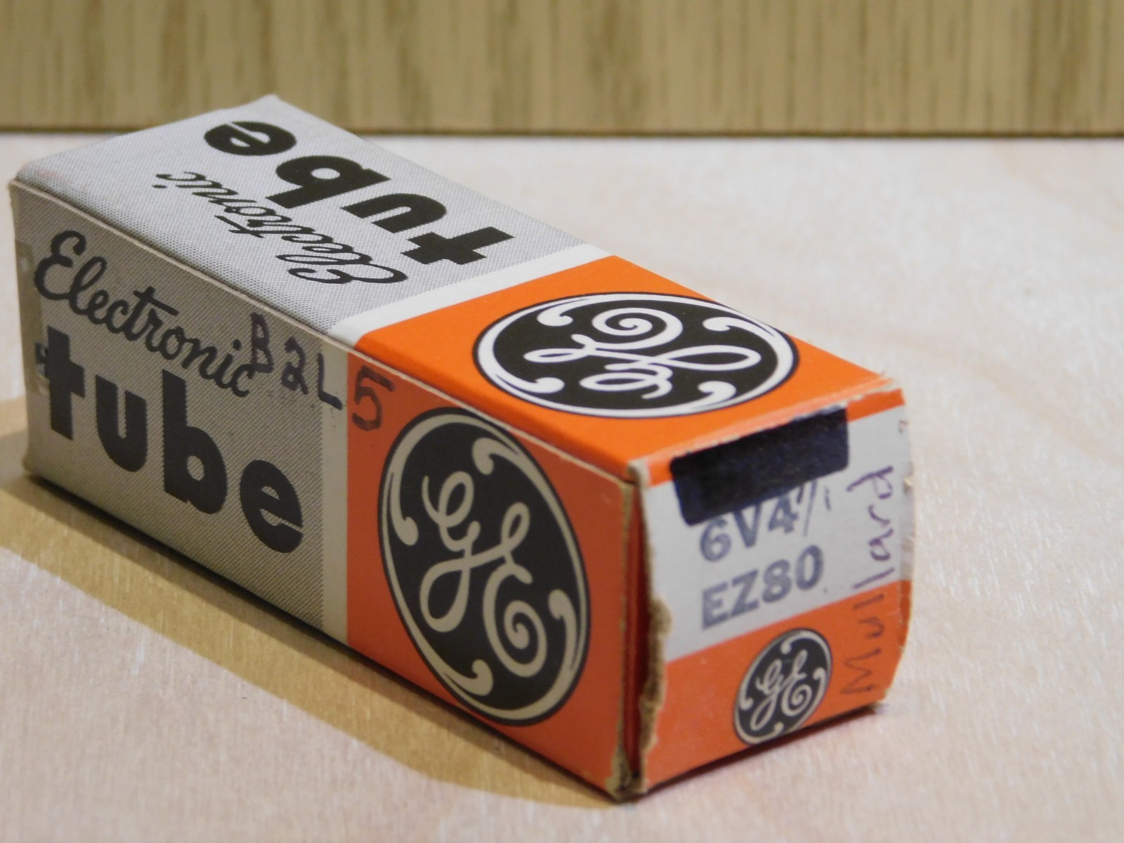 NOS GE branded 6V4/EZ80 made in Great Britain B2L5 code