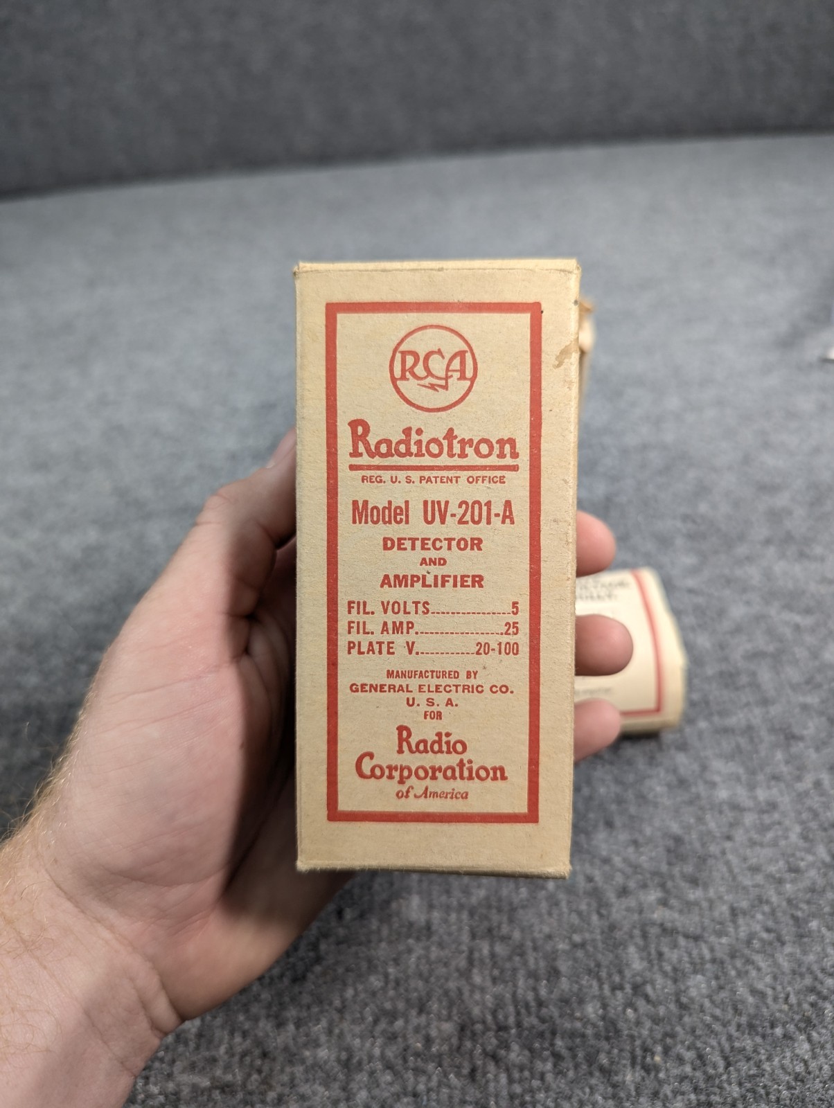 U62167 1920s Era RCA Radiotron UV201A Detector Amplifier Tube in the Bo G2U