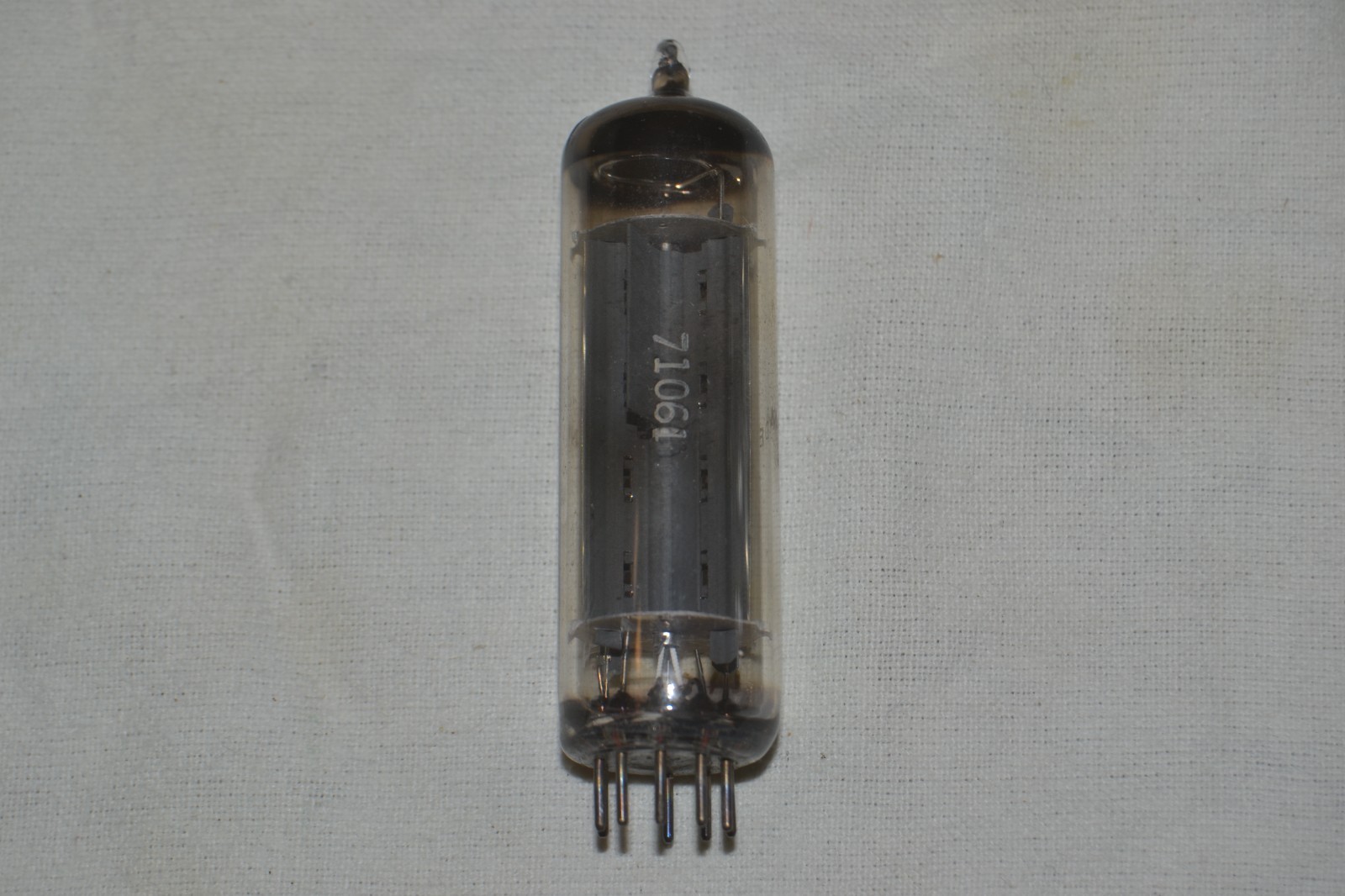 Vintage 1965 Strong & Balanced Mullard /Telefunken EZ81 6CA4 Tube