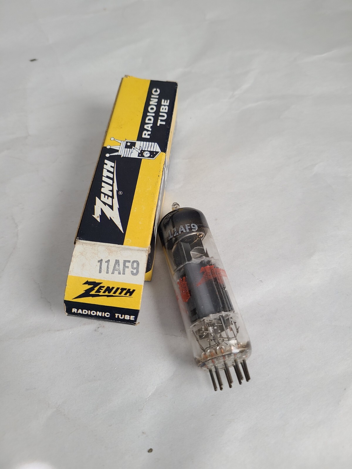 Lot 10 ZENITH/FUTABA Electronic Tubes w BOXES 10GK6, 11AF9, 17CT3, 12BD6 Etc