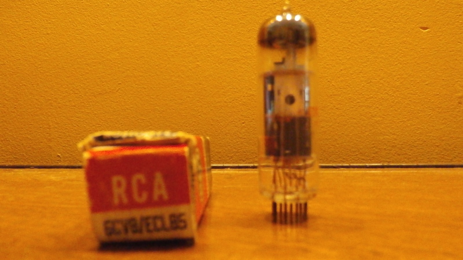 – RCA Great Britain ECL85 6GV8 Vintage Tubes –