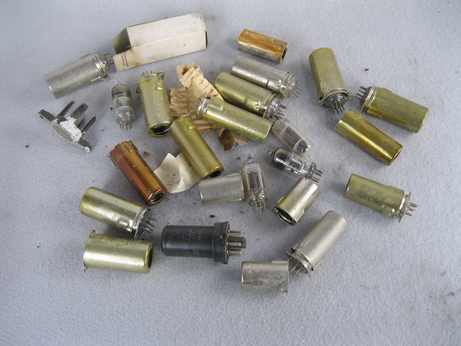 Vintage electrical vacuum tubes and sheilds mixed lot