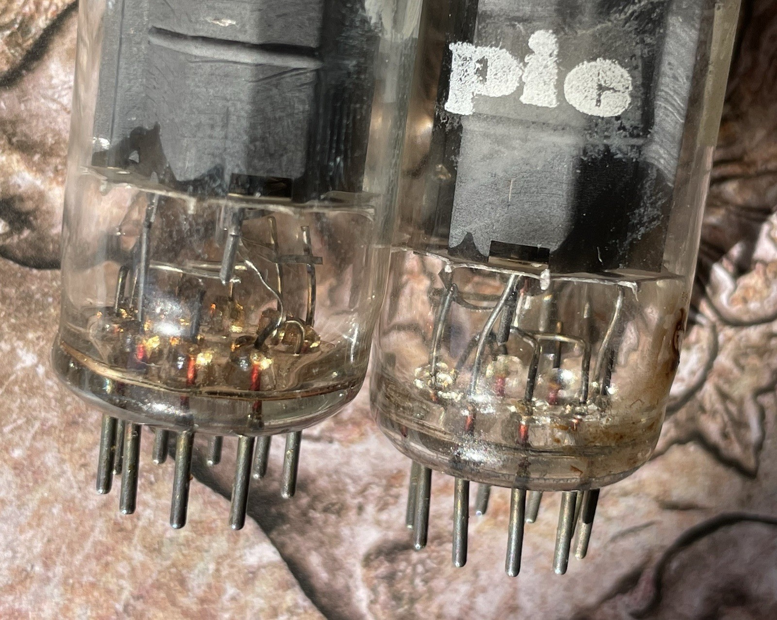 Sweet Pair (2) 1960 Sonotone Mullard England Power Tubes 6BQ5 / EL84
