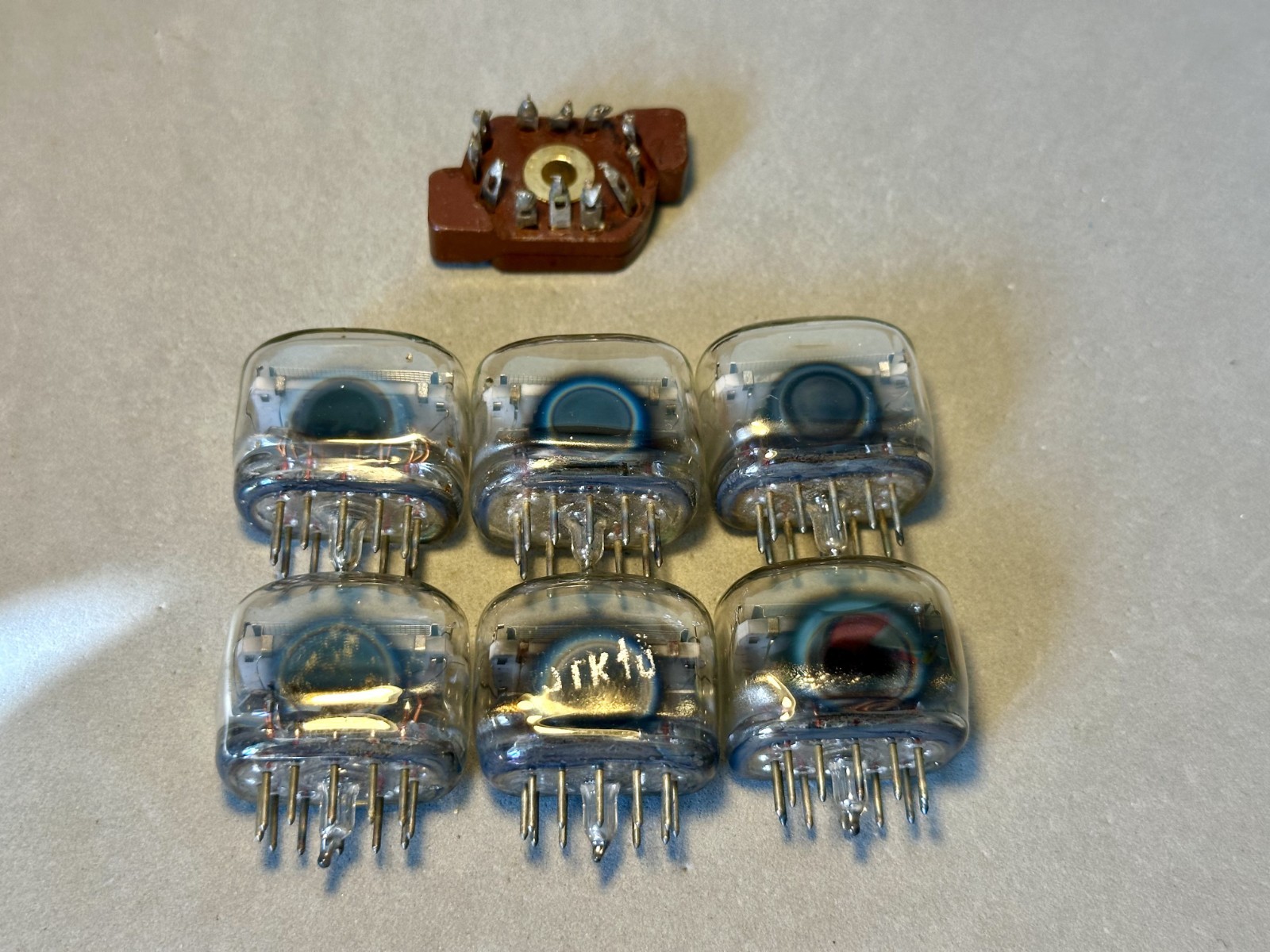 6 PCS IV-22 (ИВ-22) NEW VACUUM TUBE REFLECTOR VFD