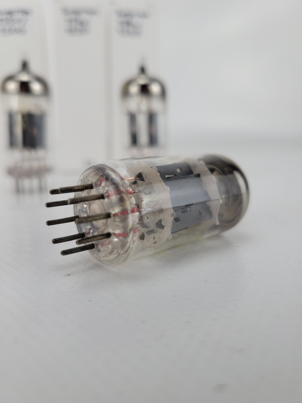 ECC83/12ax7 TUNGSRAM VACUUM TUBE 1 NOS AND 1 USED GOOD