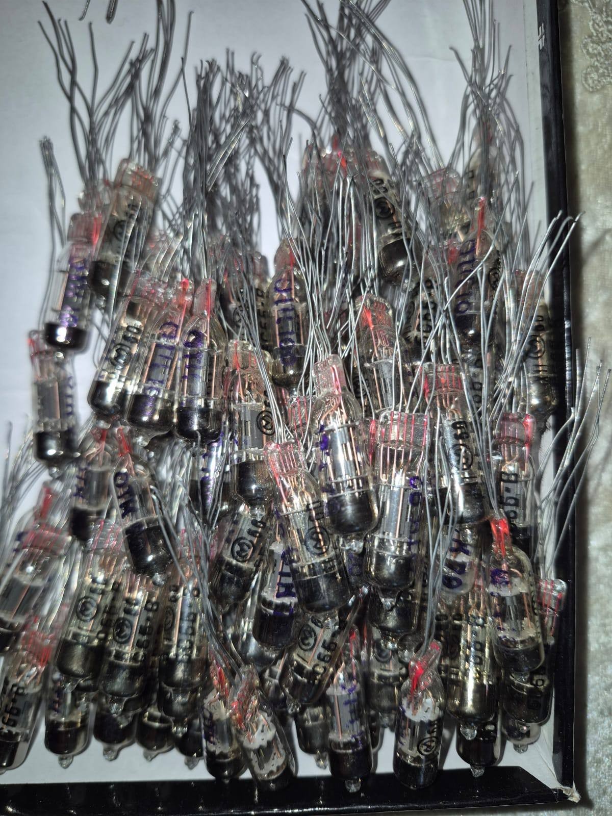 Lot of 34 6S6B-V Triode Miniature Tube MELZ SAME DATE 09/1960 NEW