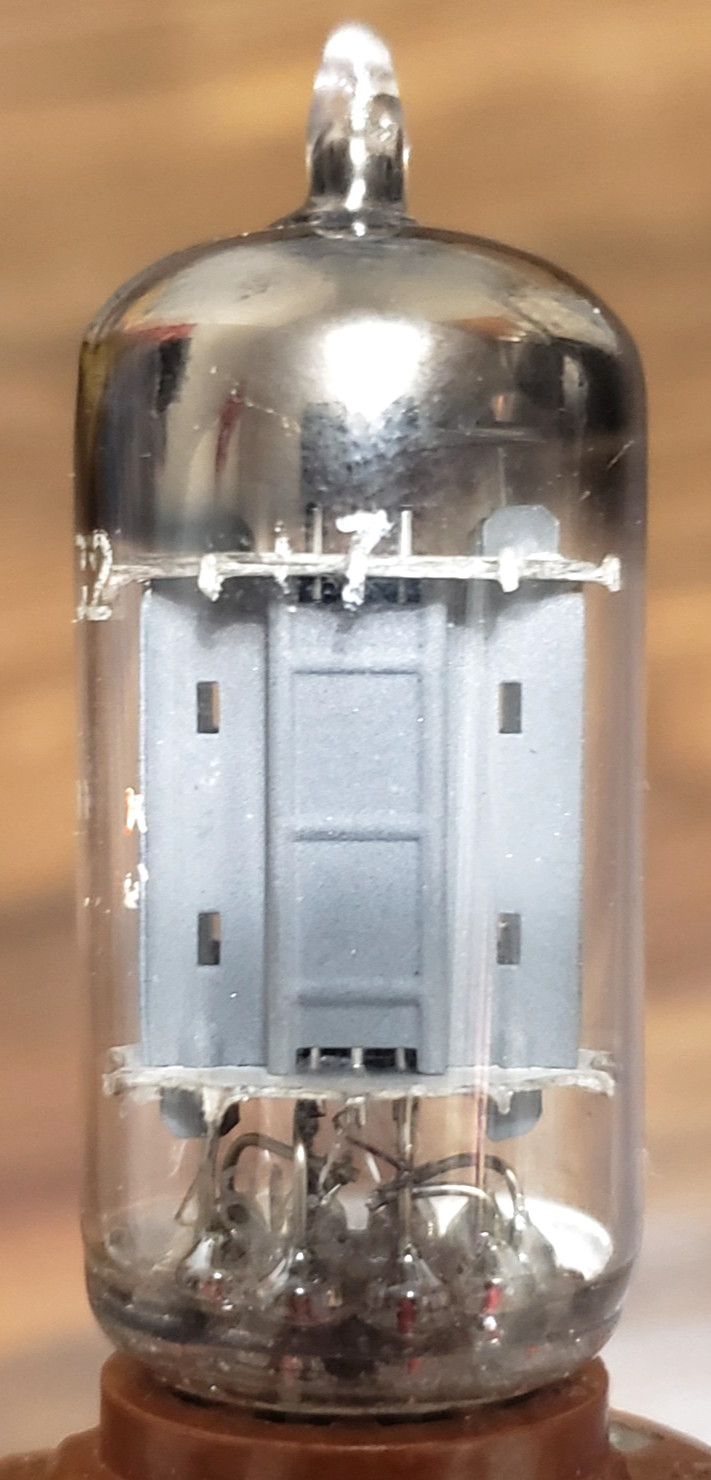 (1) Low Testing Amperex Bugle Boy 12AU7 ECC82 Foil D Getter Delta 8 1958