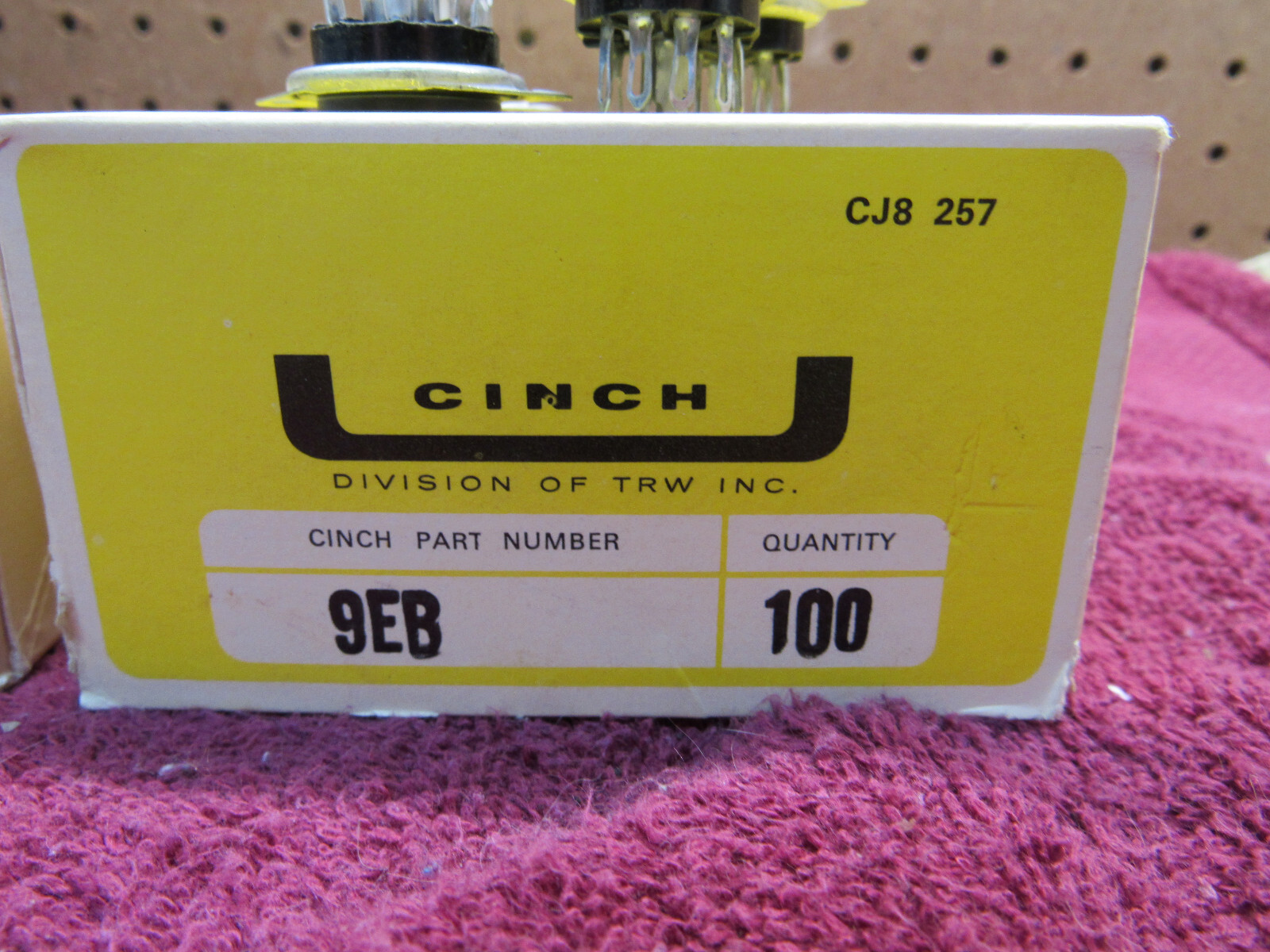 (4) NOS VINTAGE CINCH 9EB VACUUM TUBE SOCKET 9-PIN 12AX7 12AU7