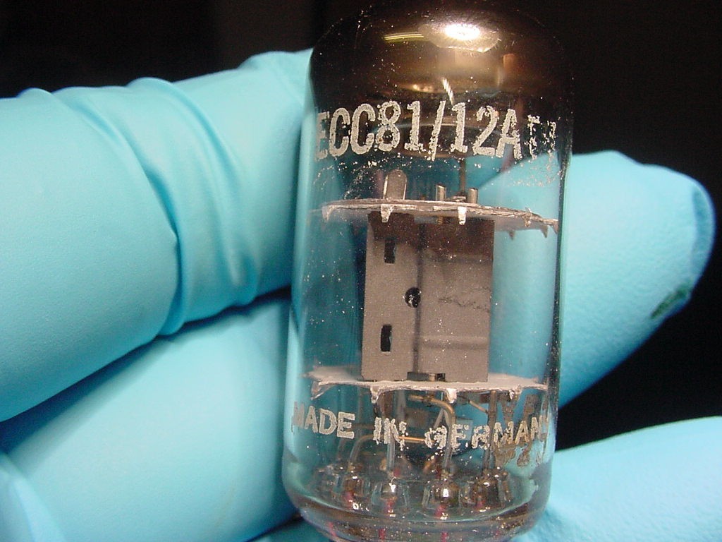 SIEMENS 12AT7 ECC81 TUBE PAIR GERMANY (strong tested) ***