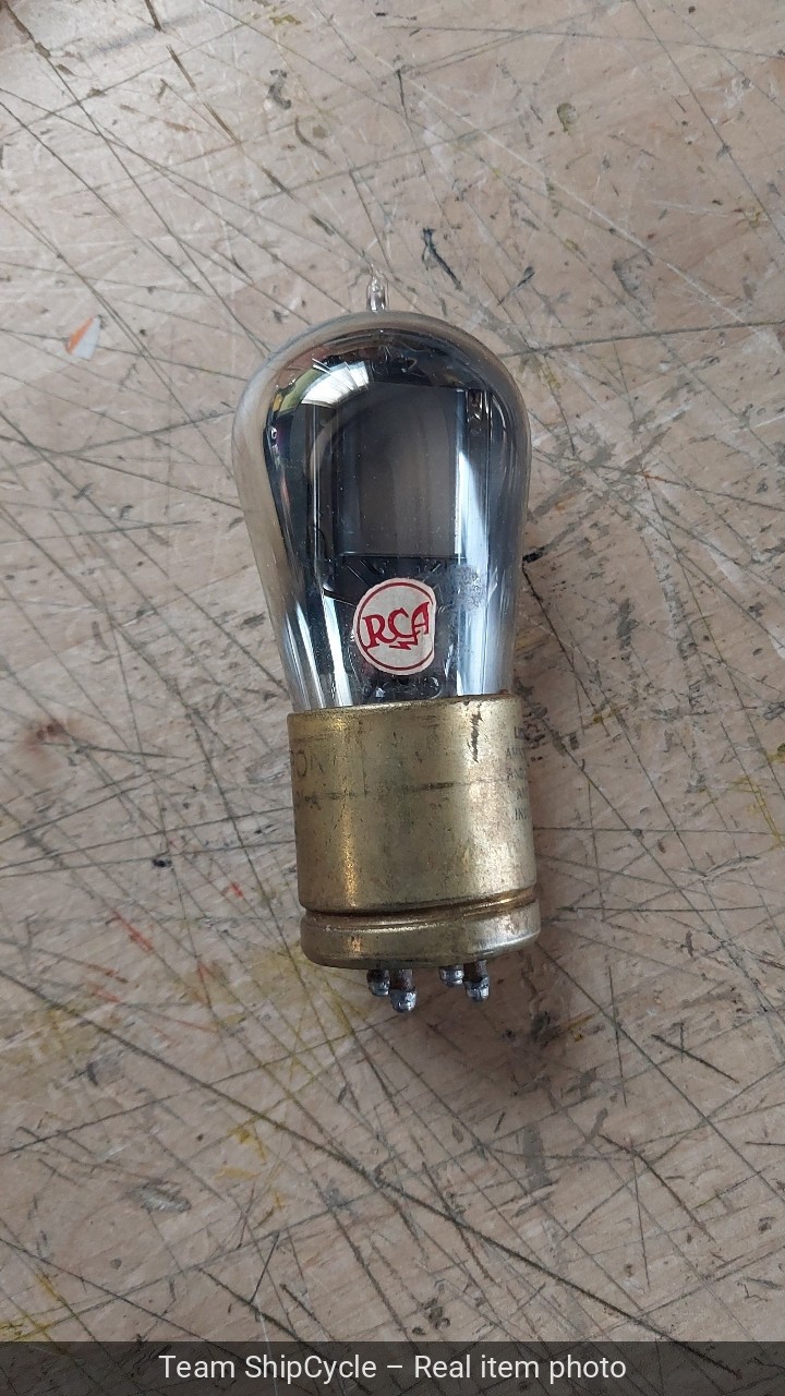 U62167 1920s Era RCA Radiotron UV201A Detector Amplifier Tube in the Bo G2U