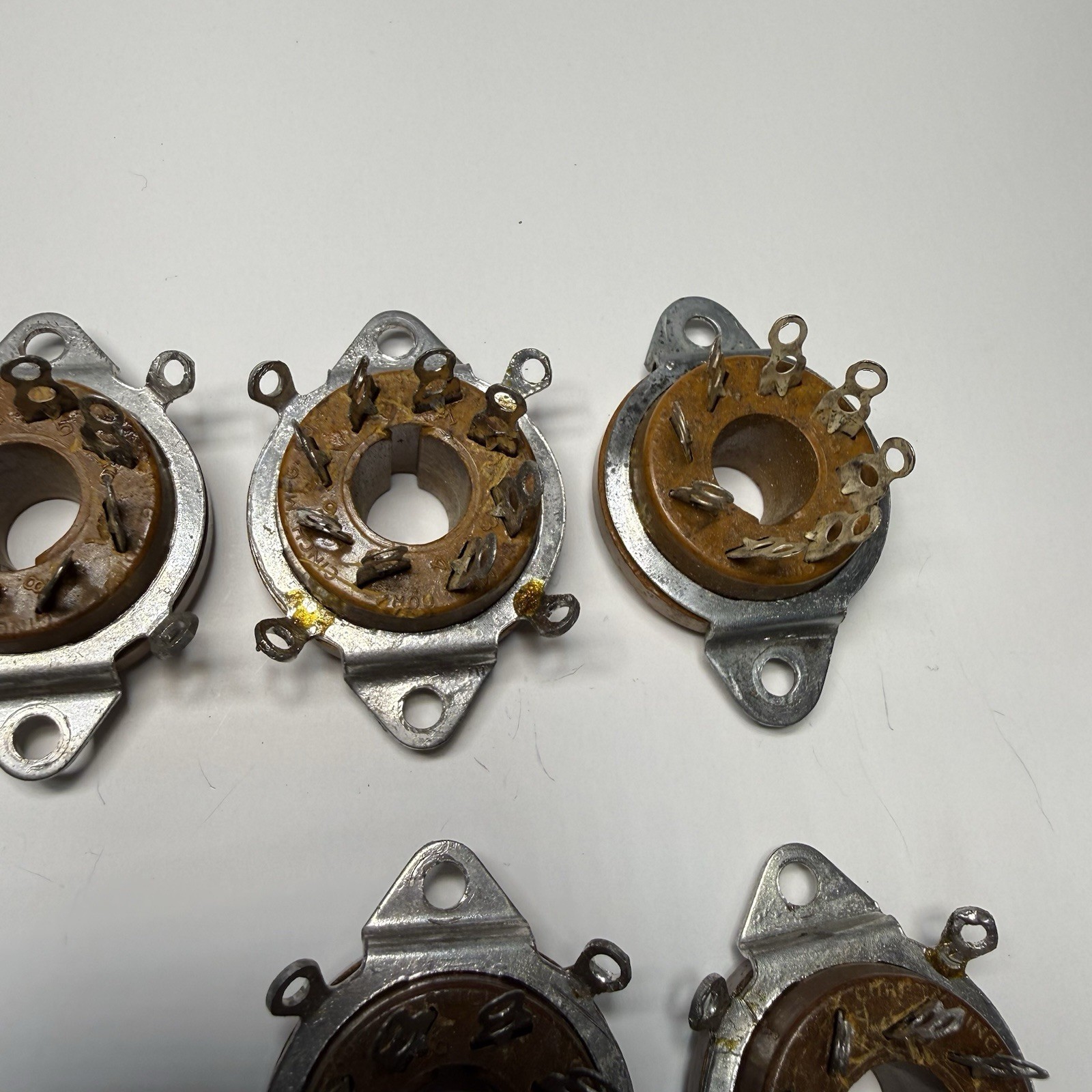 Lot of 14 VINTAGE CINCH 8 Pin OCTAL VACUUM TUBE AMP PARTS SOCKETs 8-PIN