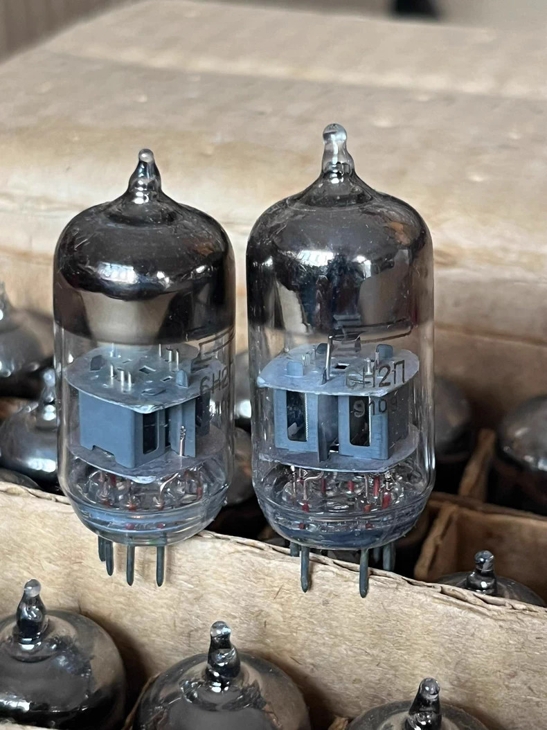 4x Soviet 6N2P Vacuum Tubes – Mil/Aviation (Matched) – Rocket Logo​