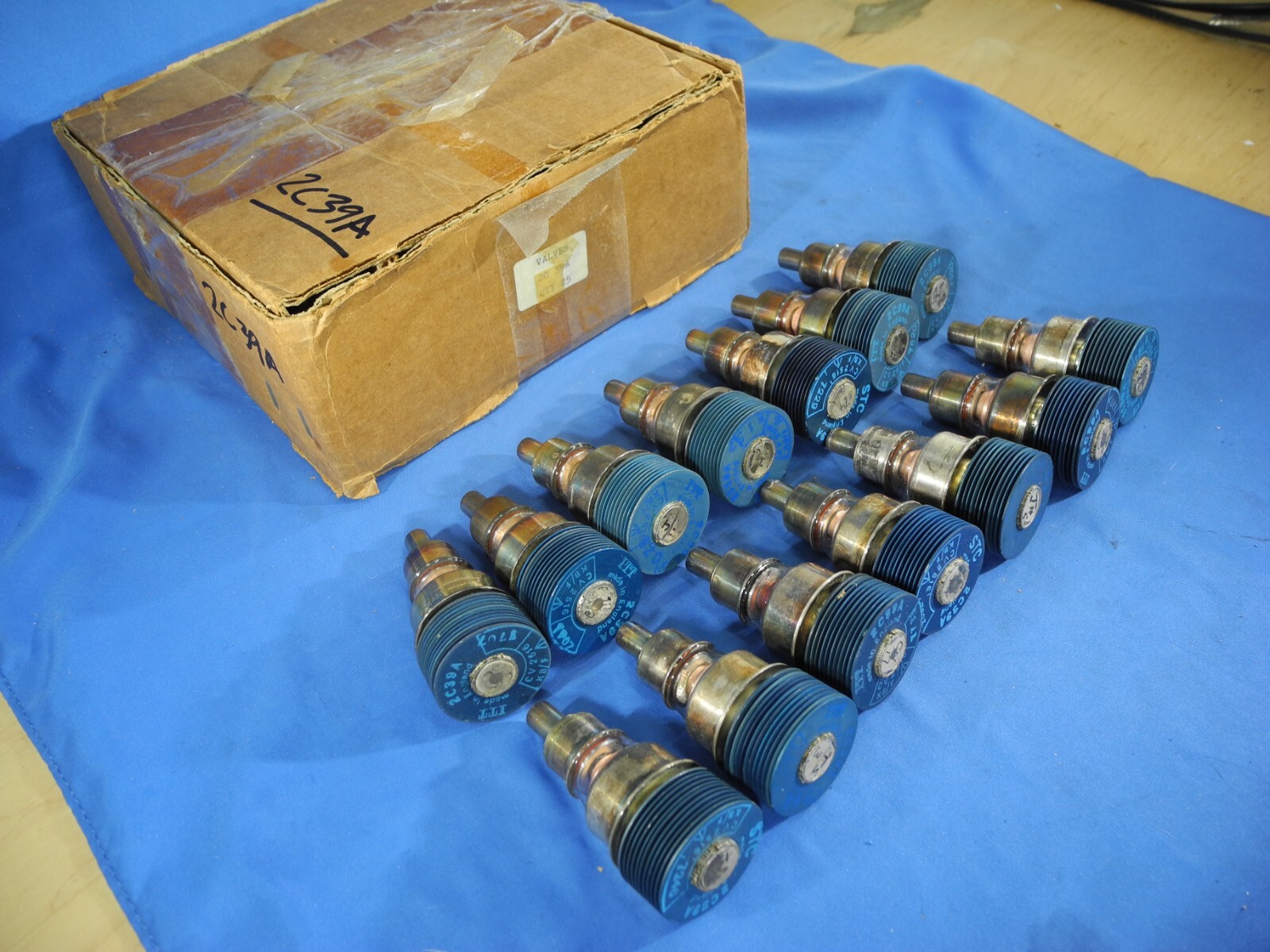 (14) LOT NOS ITT 2C39A / CV2516 Vacuum Tubes 100-Watt Transmitting Triodes