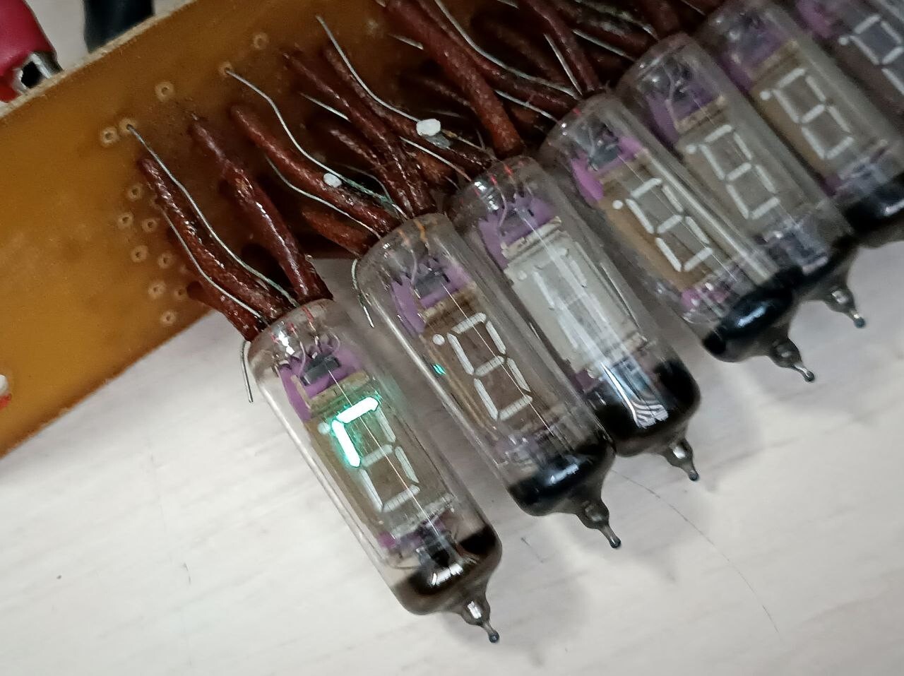 13pcs IV-6 VFD Tube DIGIT DISPLAY NIXIE CLOCK luminescent indicator on the board