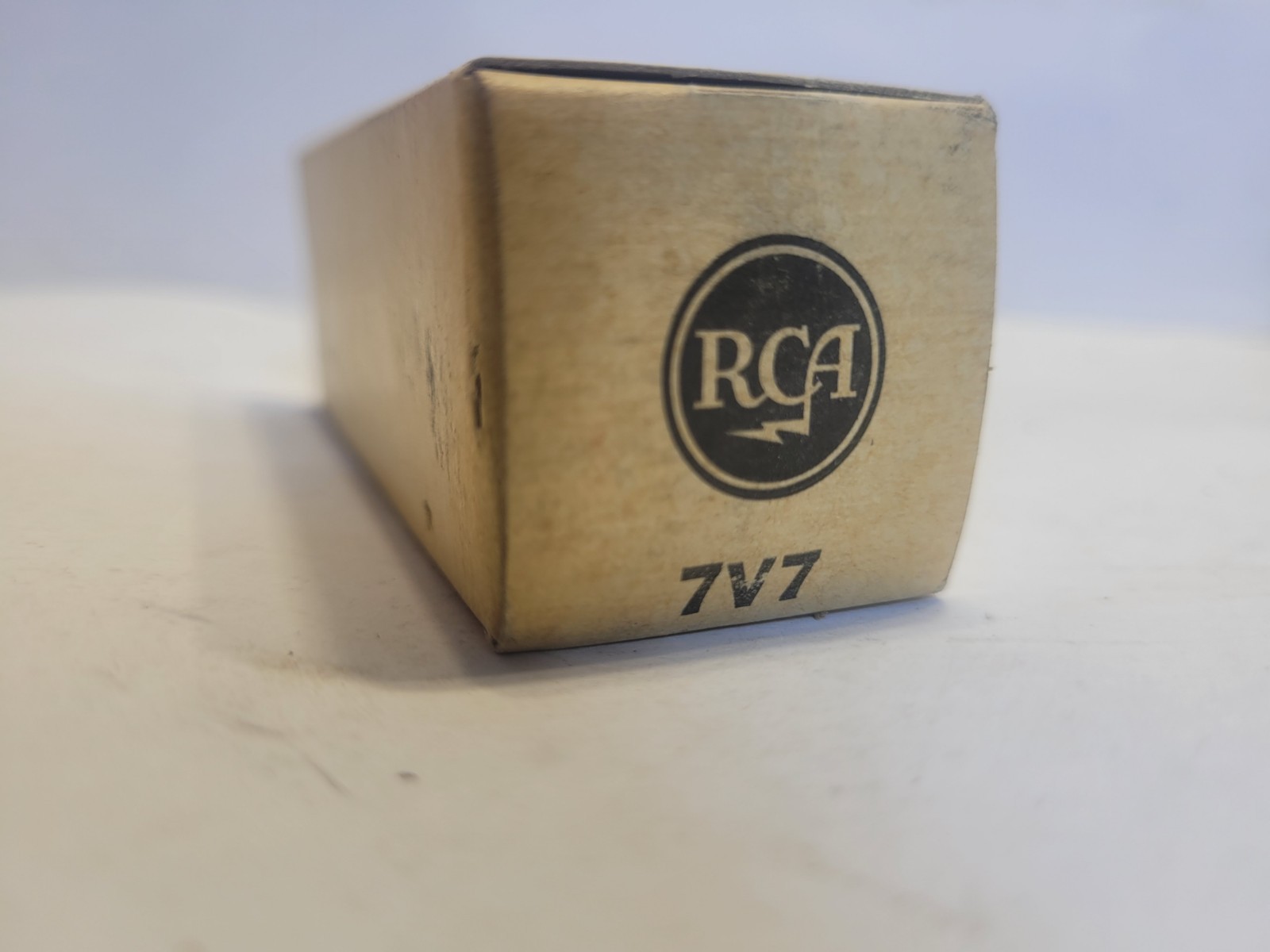 (1) RCA 7V7 NOS Radio / Amplifier Vacuum Tube NIB Electronic