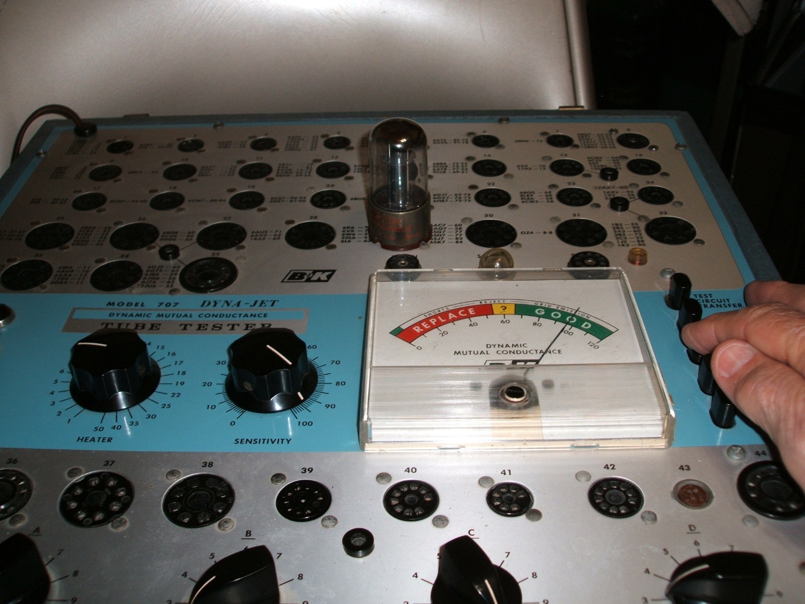 (1) Used tested Raytheon 6J5WGT Vintage Radio VACUUM TUBES Tested on a B&K 707
