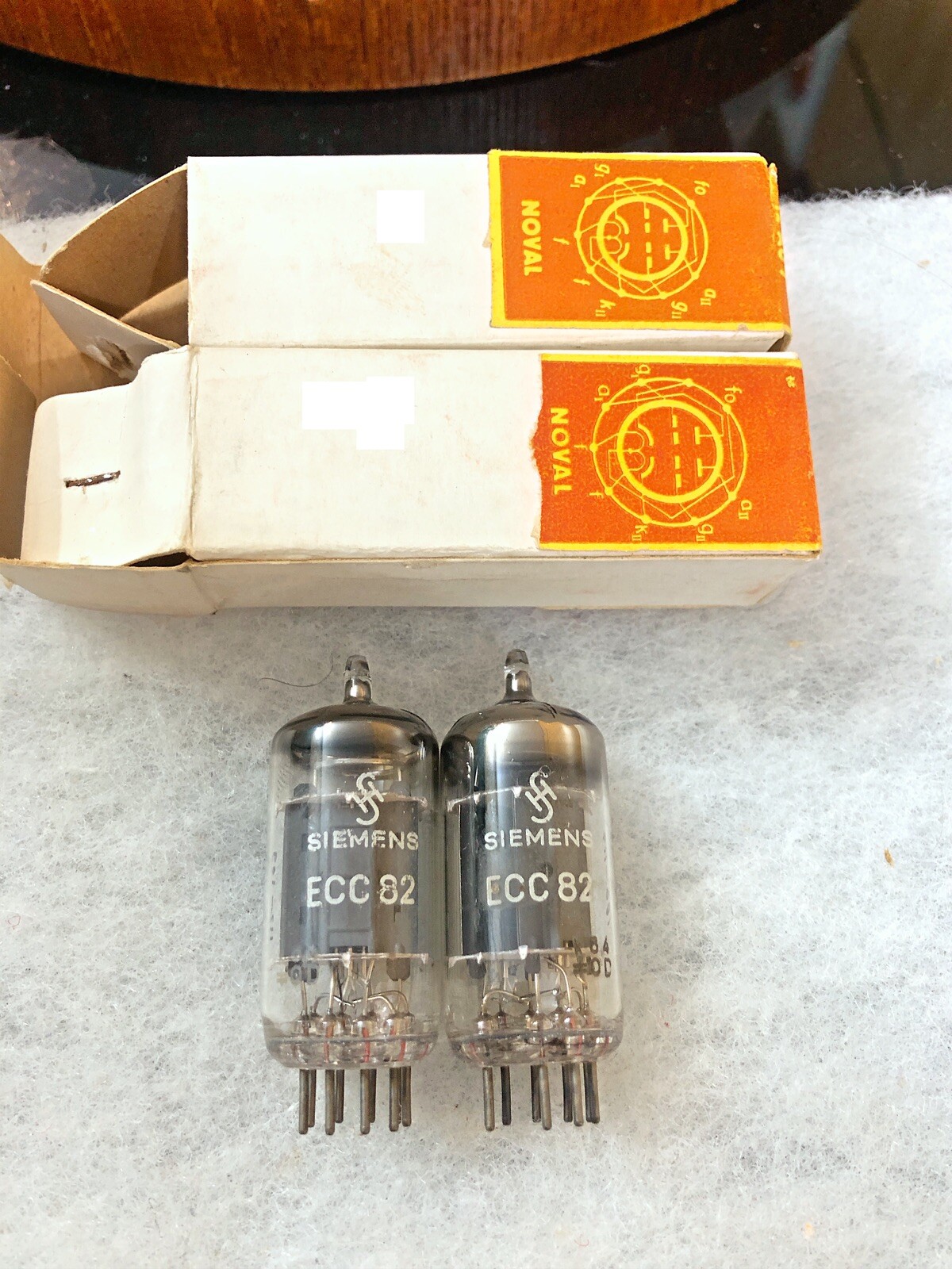 Siemens ECC82/E82CC/5814A/12au7/ecc802s Long Plate Sealed One Tube