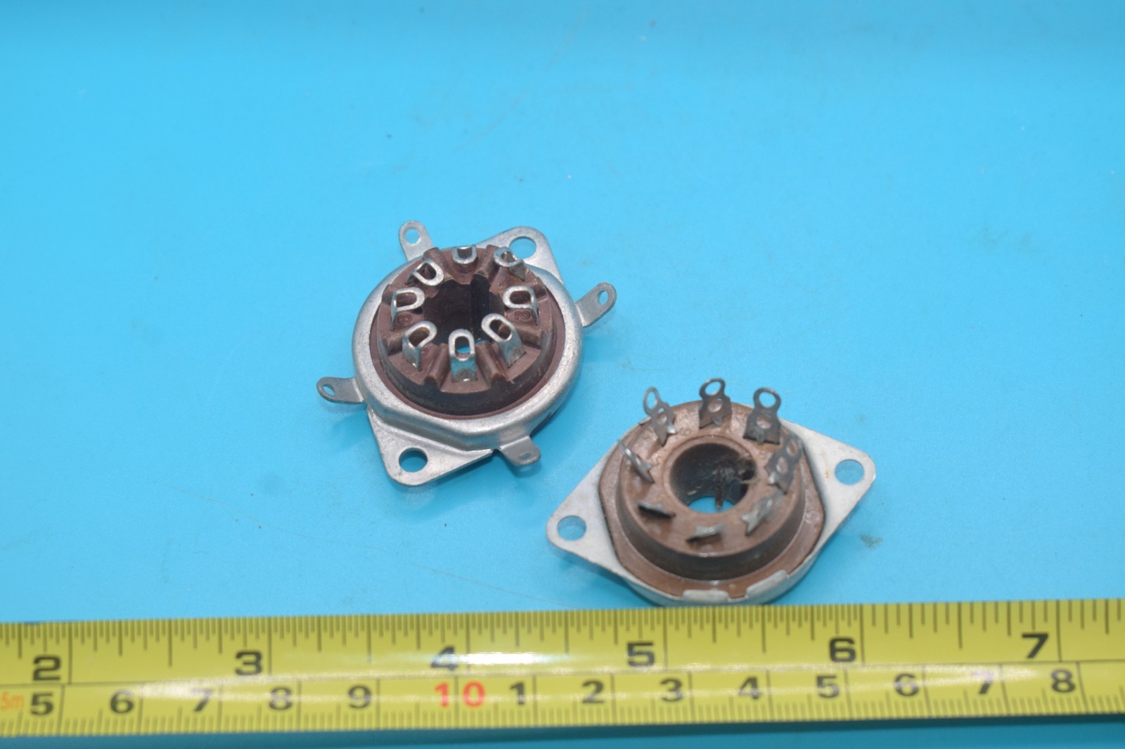 2x Antique Sockets – Octal 8-Pin Panel Mount – Tube Amp Socket