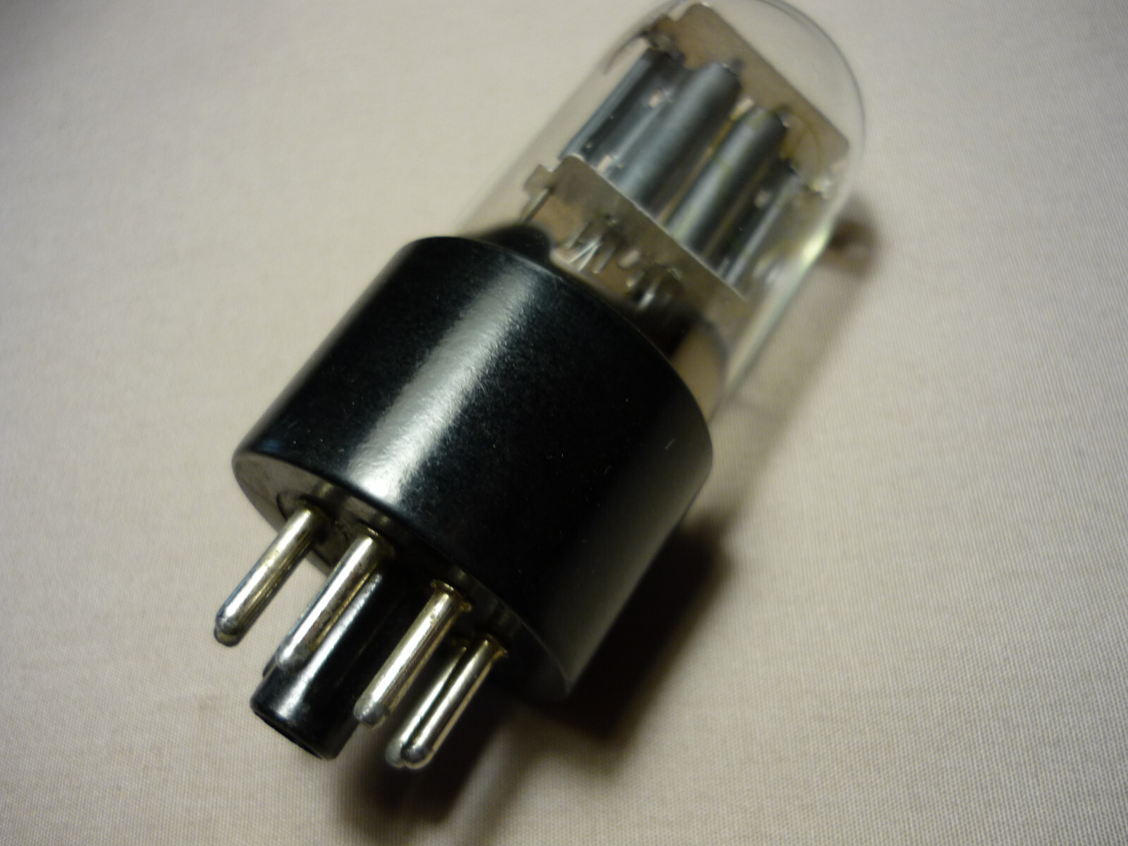 6N9S / 6Н9С = 6N9P; 6SL7GT ~ 1579 Double triode NEW. Reflektor. TANTALUM ANODE