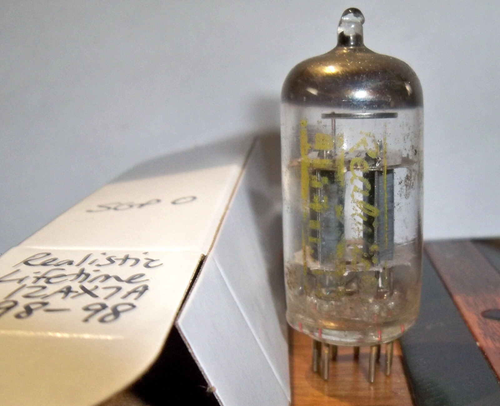 Strong Realistic Lifetime Short Gray Plate O Getter 12AX7A / ECC83 Tube – 98/98