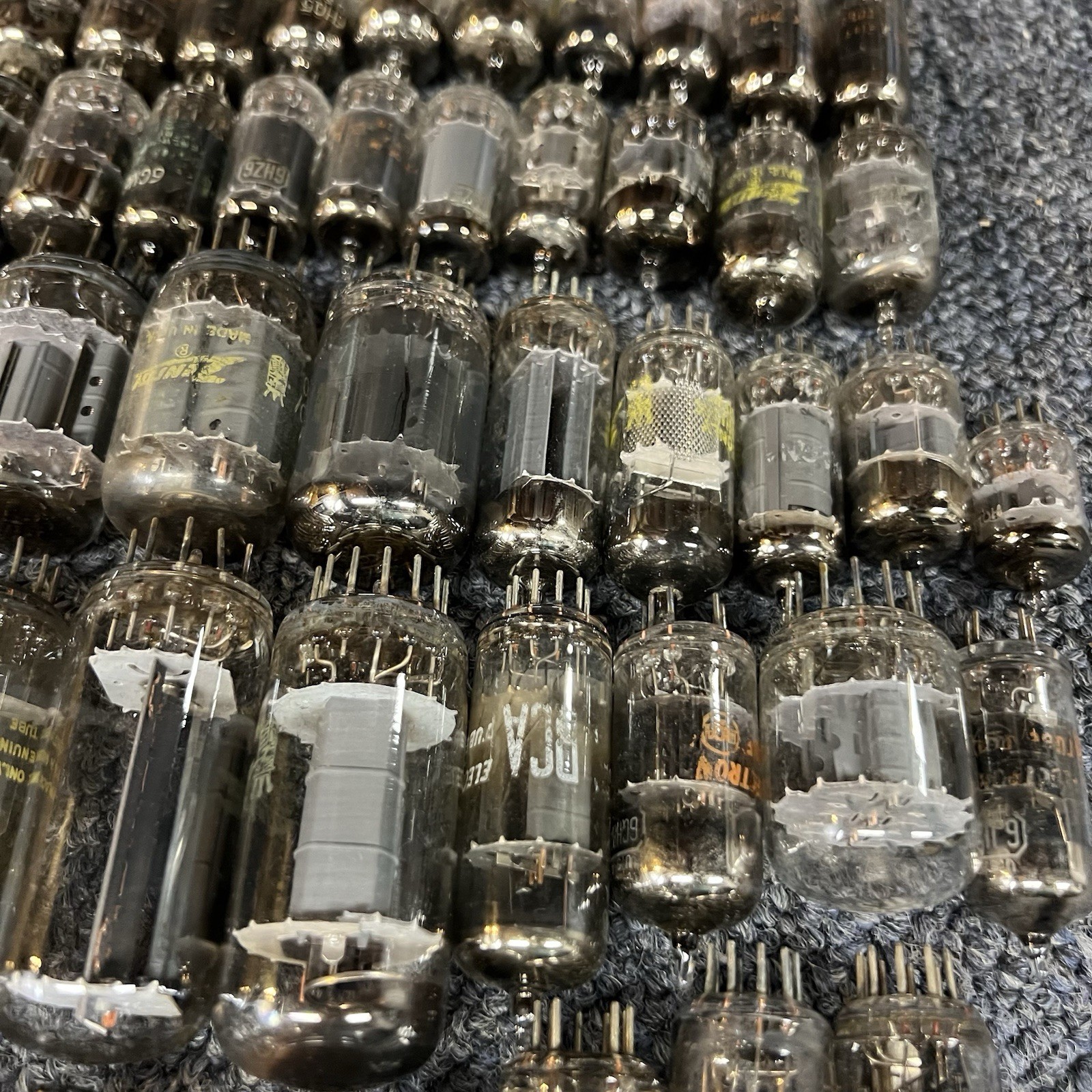 Vintage Vacuum Tube Lot Mixed Brands RCA GE Zenith Sylvania Untested 66+ Tubes