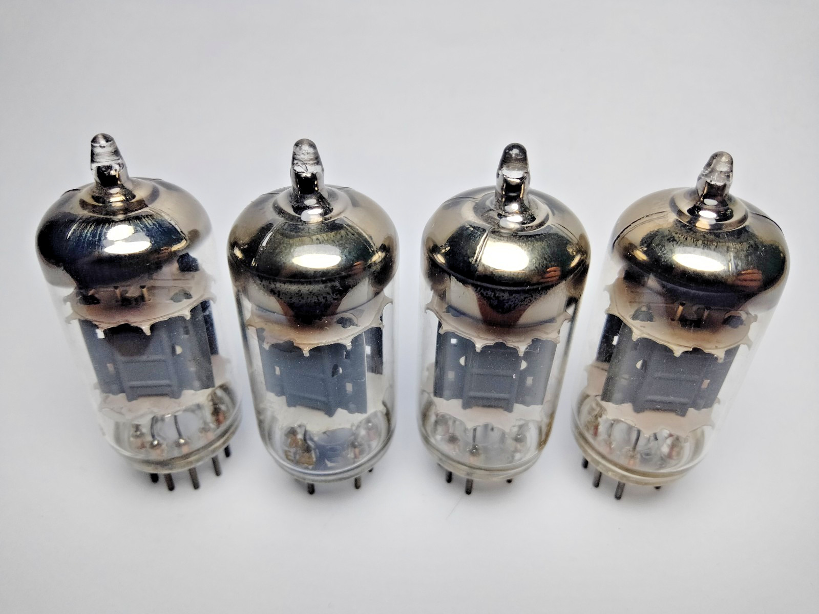 4 pcs USED ECC83 / 12AX7/ Siemens tubes