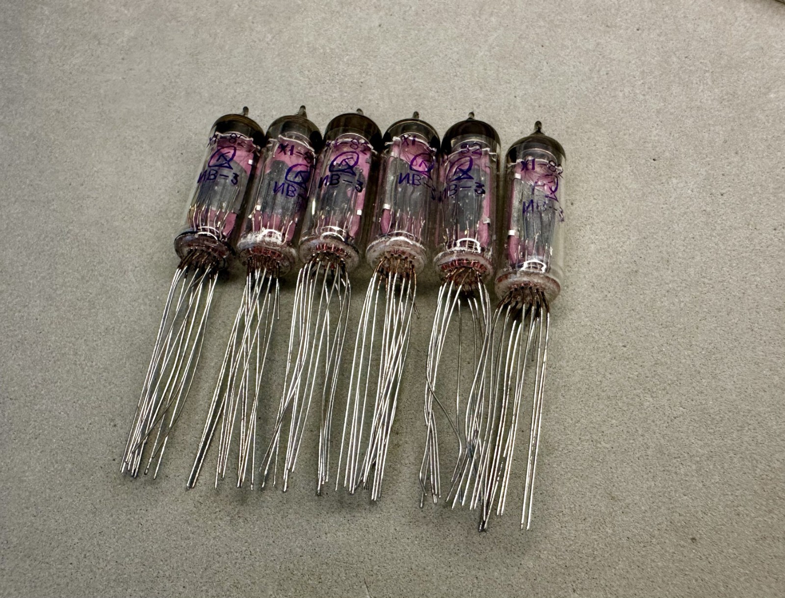 6 PCS IV-3 NEW NOS VACUUM TUBE VFD INDICATOR NIXIE SAME DATE 82’s