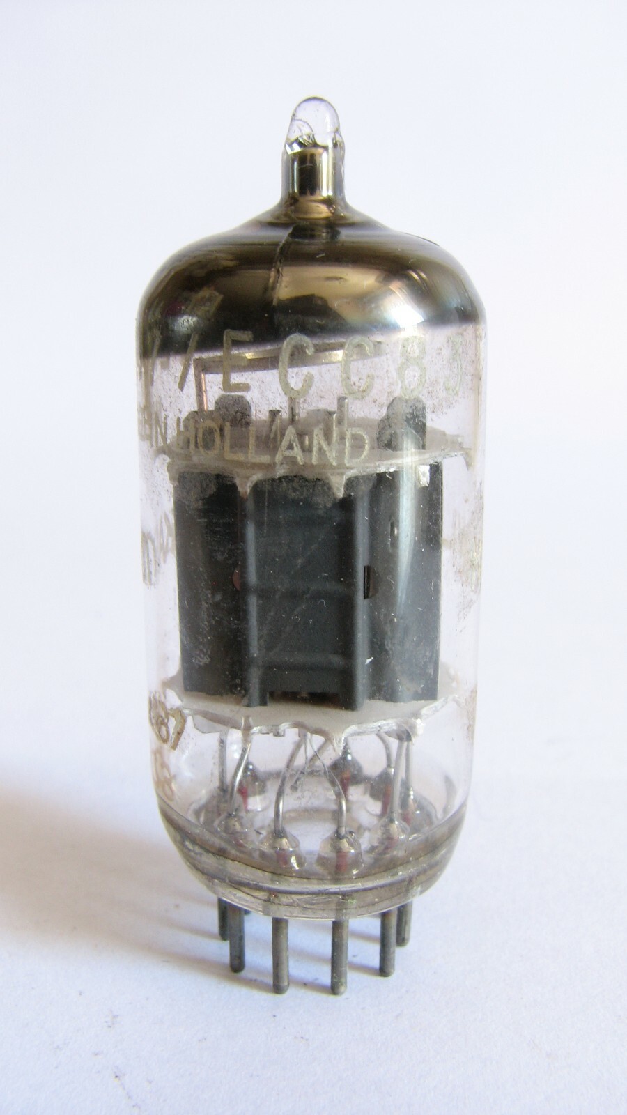 1967 Amperex/Hp 12AX7 ECC83 (12AX7A)Tube – Hickok TV7B tests @ 55/37, min: 32/32