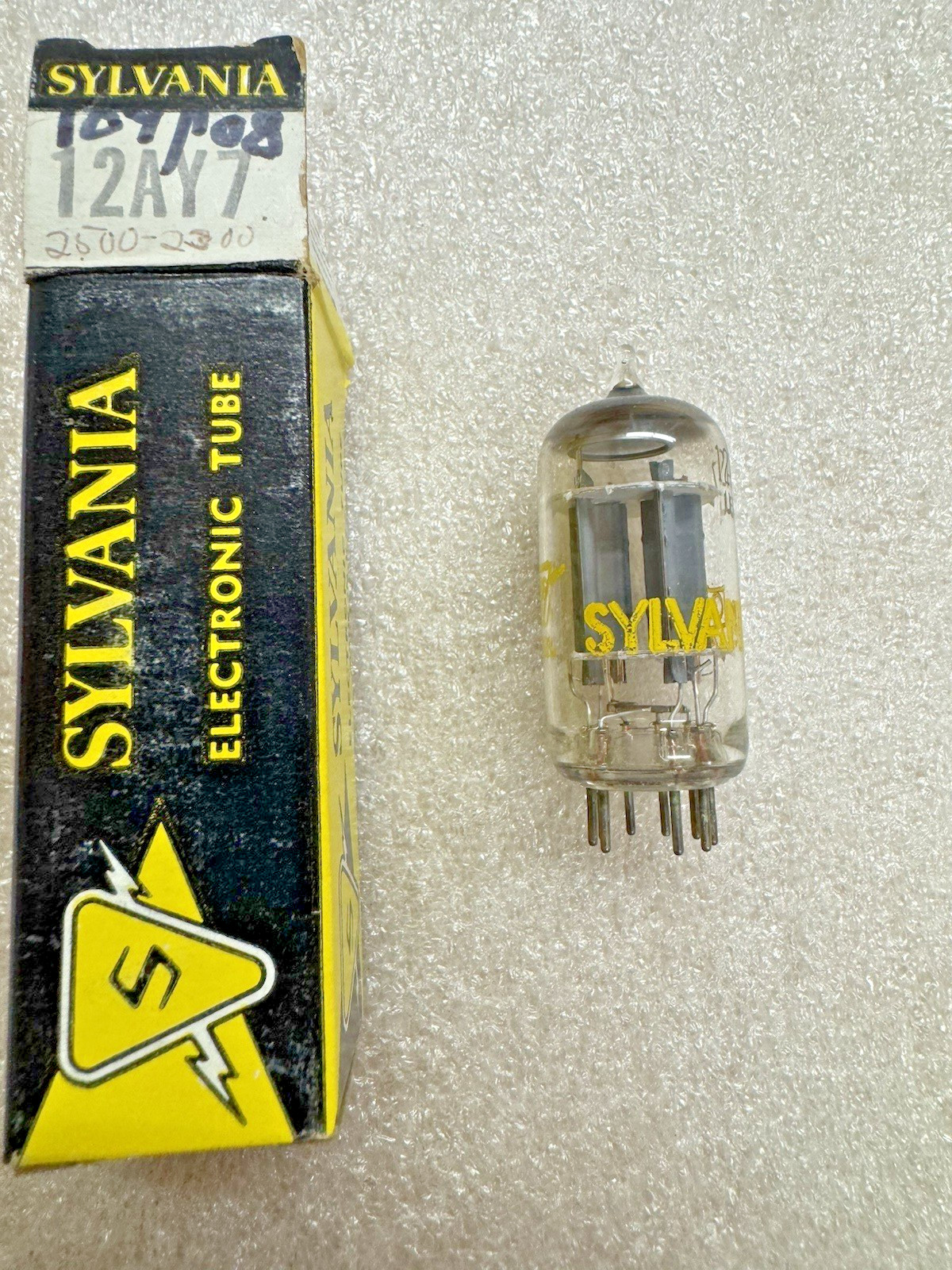 SYLVANIA 12AY7 Low Noise Preamp Tube NOS NIB