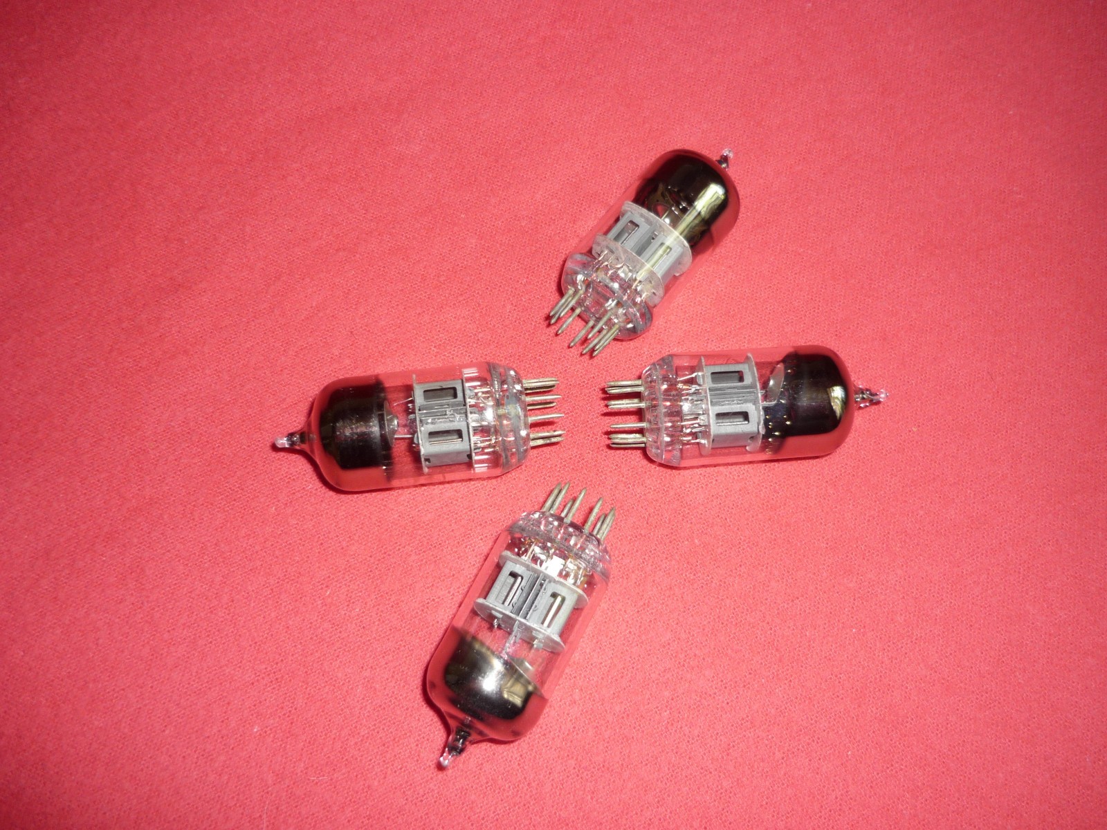 4pcs. 6N2P / 6Н2П ~ 6CC41 Double triode. NEW. SAME DATE 1973