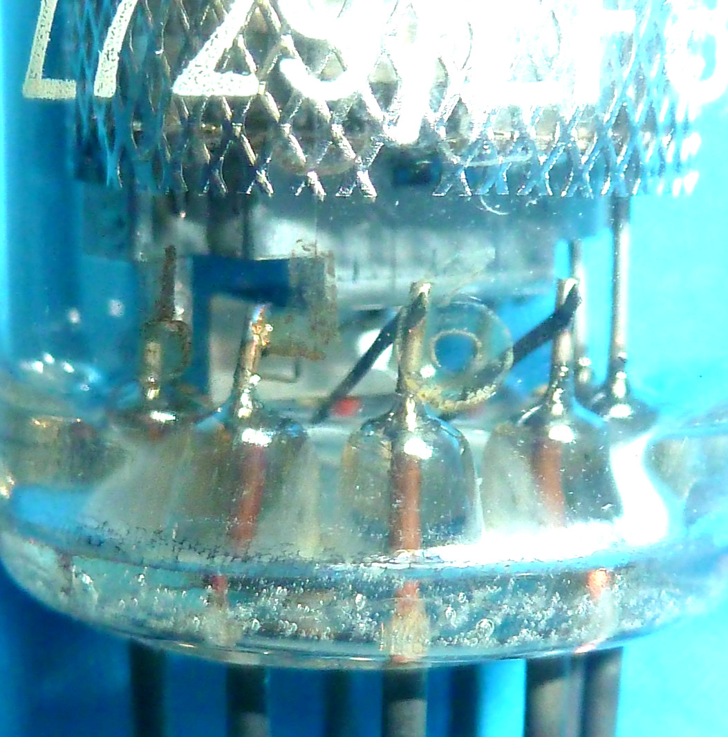 One-Emitron Z729 EF86 NOS NIB Square Getter Vintage Electronic Tube