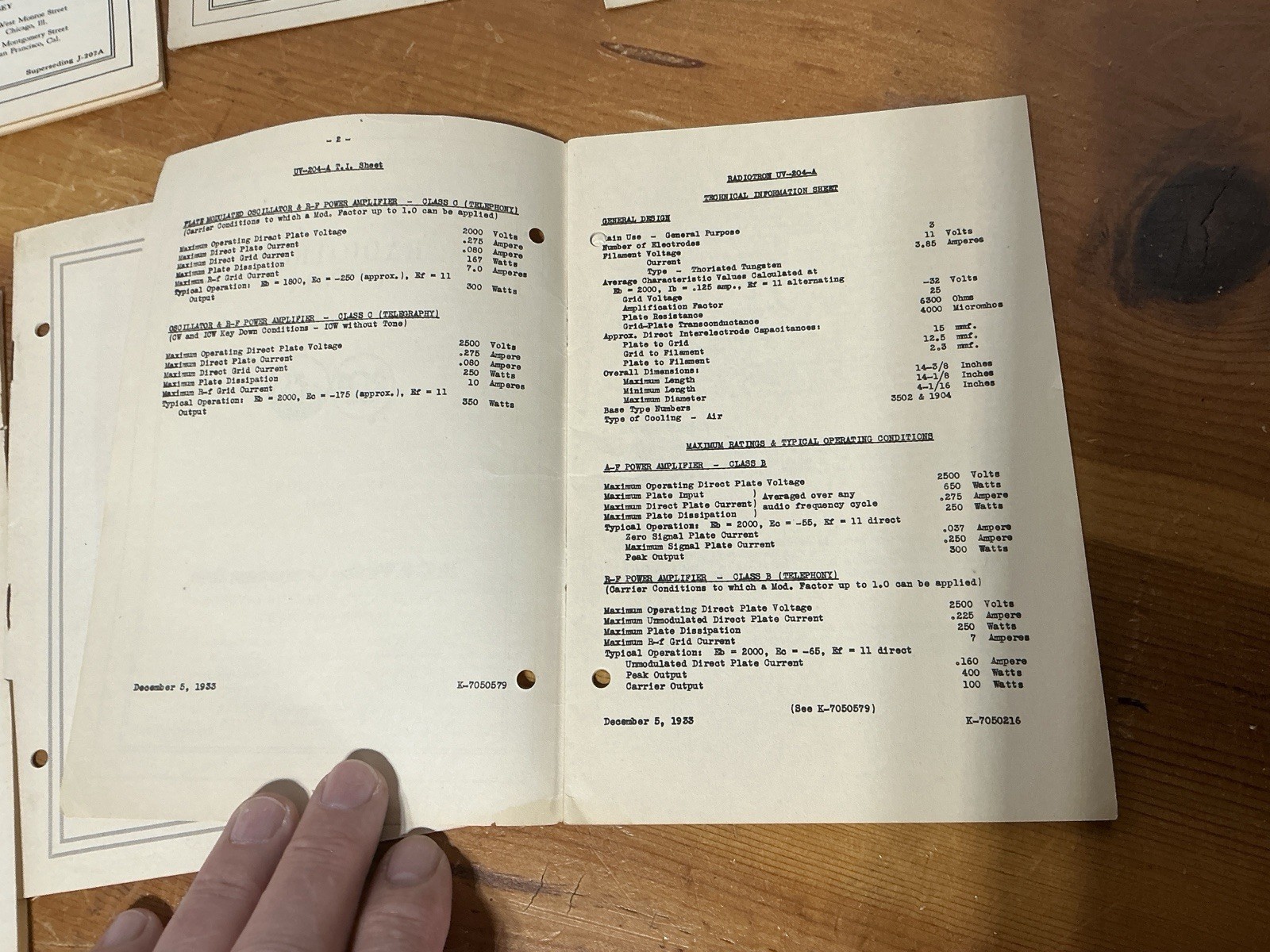 8 RCA Transmitting VACUUM TUBES UV-845 UV-211 DATA SHEETS UV-861 UV-217C UV-204A