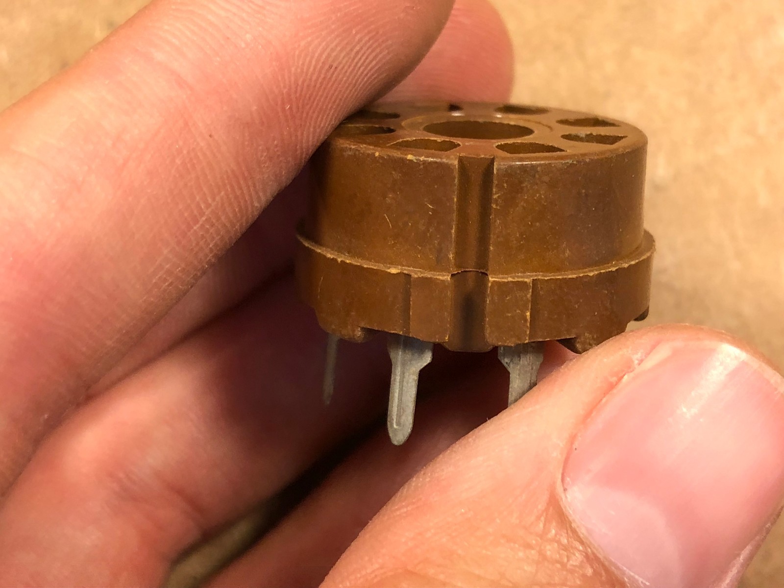 4 NOS Vintage Brown 8-Pin Octal Vacuum Tube Sockets PC BOARD MOUNT PCB